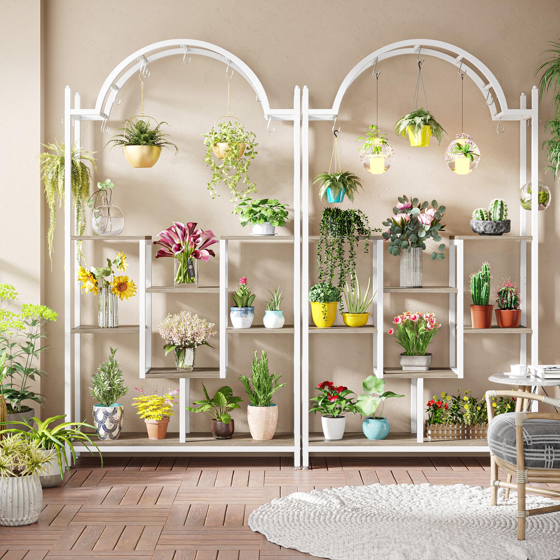Tribesigns hoher Pflanzenständer für den Innenbereich, 5 Etagen, 190 cm gewölbtes Metall-Blumenregal mit Hängehaken, großes Bonsai-Topf-Display-Regal für Garten, Balkon, Wohnzimmer, Weiß und Grau