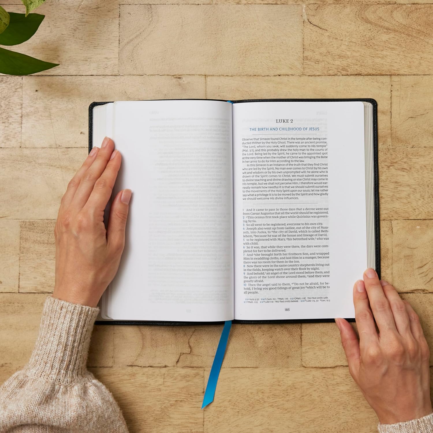 Spurgeon and the Gospels: The Gospels with Devotions from Charles Spurgeon (NKJV, Black Leathersoft, Comfort Print) - Image 7