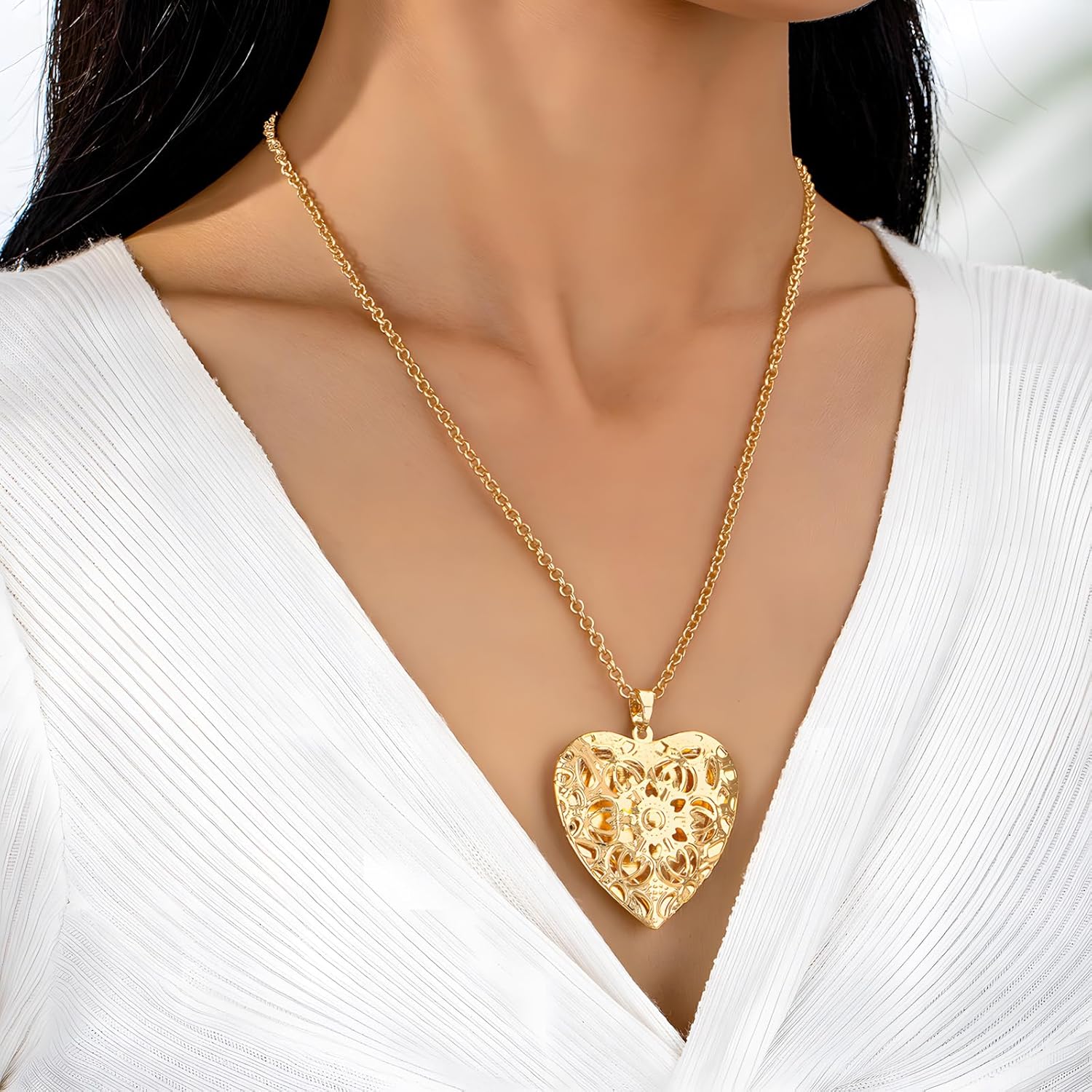 Heart Locket Necklace for Women Photo Locket Necklaces Heart Shaped Locket Pendant Necklace Jewelry - Image 4