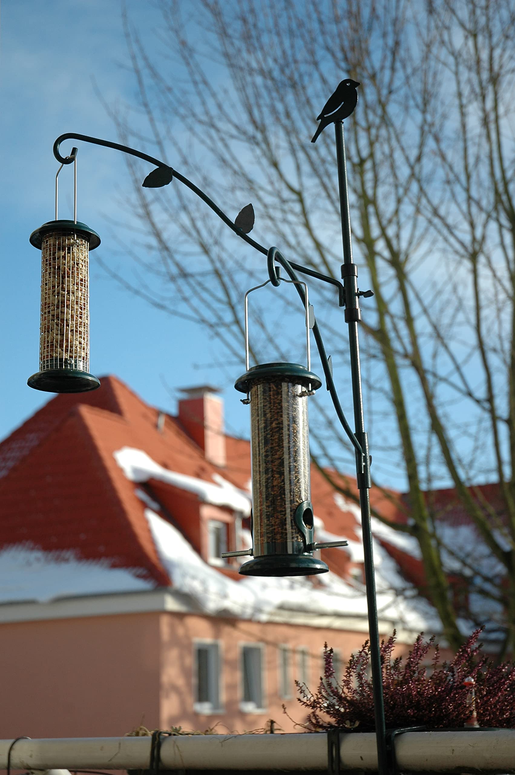 dobar 10854 Großer Balkonhalter Futtersäulen & Meisenknödelhalter & Vogelfutterstationen - 86 x 100 cm - Dunkelgrün & ® 11516 Kompakte Vogelfuttersäule mit Anflugstangen- Ø 9,5 x 23 cm - Grün
