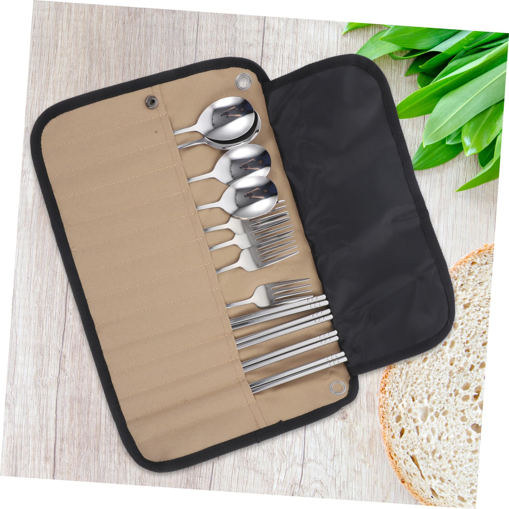 Camping Besteckset mit Besteck und Geschirr für Outdoor Camping Picknick Zubehör und Campingzubehör Besteck in Praktischer Tasche für Sommeratmosphäre