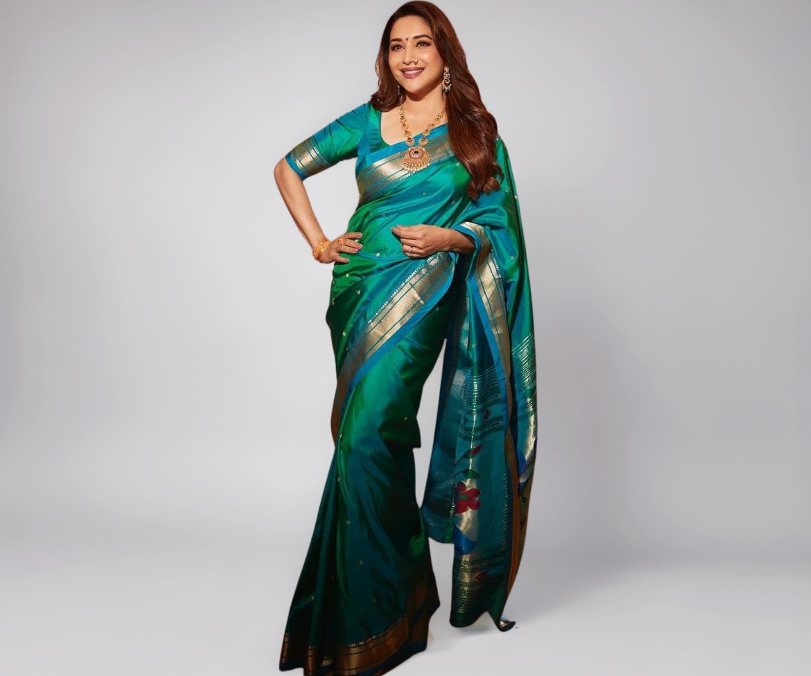 SGF11 Women's Kanjivaram Paithani Silk Saree With Unstitched Blouse Piece