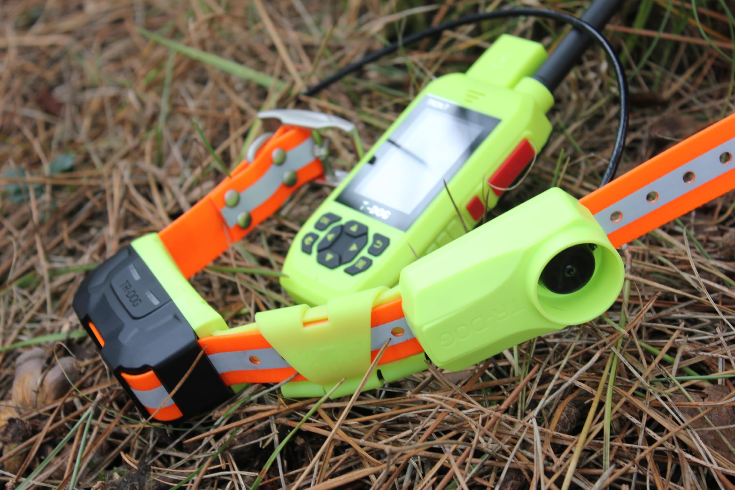IOCUS TRON 7 Localizzatore GPS per cani da caccia, con connettività 4G e radio fino a 15 km, triplo posizionamento GPS BeiDou GLONASS, audio bidirezionale, include collare R70BEEPER, batteria 30-50