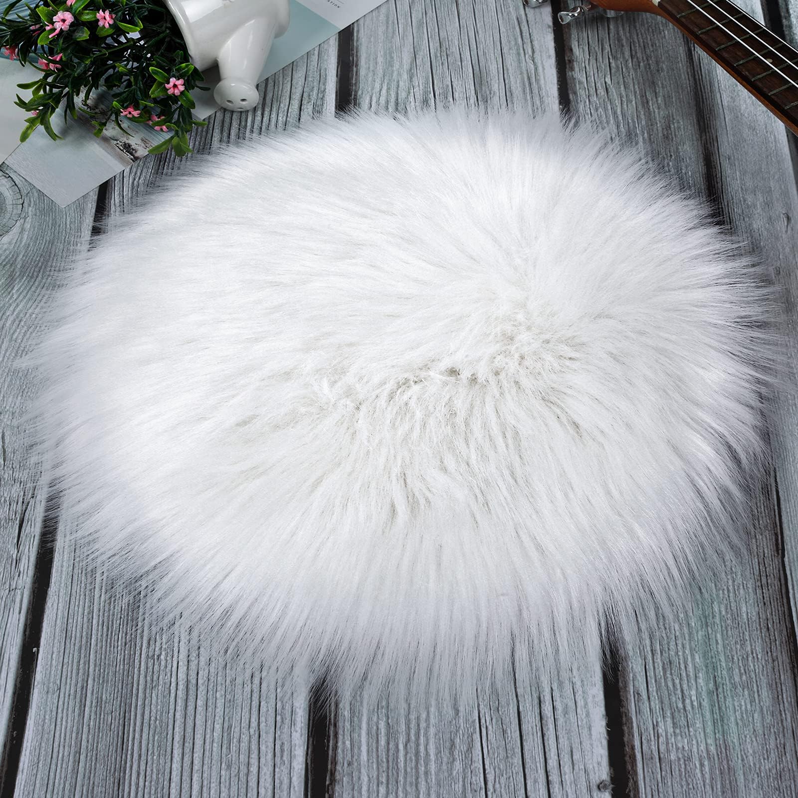 Molain Faux Fur Chair Pad Faux Fur Rugs 12 inch Square Cover Seat Fuzzy Cushion Carpet Mat Soft Fluffy Area Rug Couch for Living Bedroom Sofa, Photographing Background (White)