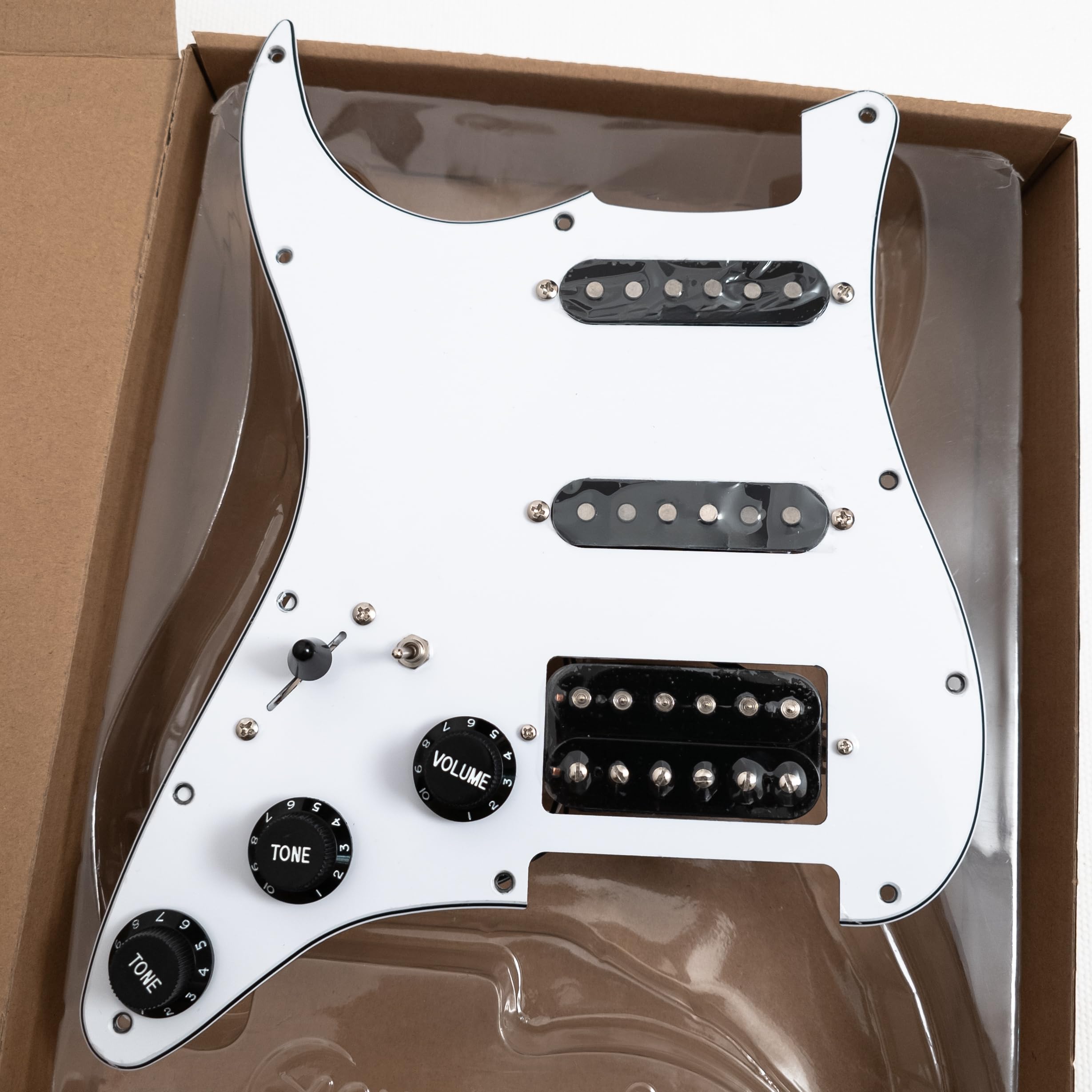 SSH - Juego de pastillas precableadas para guitarra eléctrica Fender Strat, con bobina única Alnico V y pastillas Humbucker, ollas de eje de cobre, conjunto de arnés de cableado de alta salida