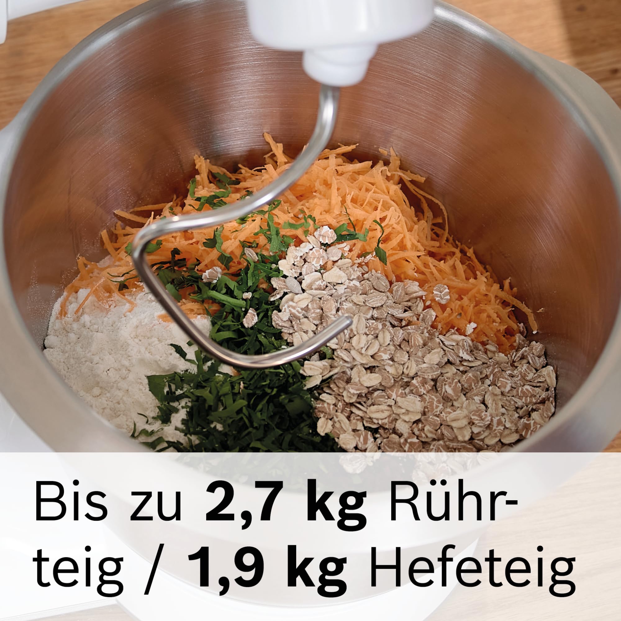 Bosch Küchenmaschine Serie 4, Edelstahl-Schüssel spülmaschinenfest, Planetenrührwerk, Durchlaufschnitzler, 3 Scheiben, 3 Rührwerkzeuge spülmaschinenfest, 1000 W, Made in Europe, rot, MUM58710