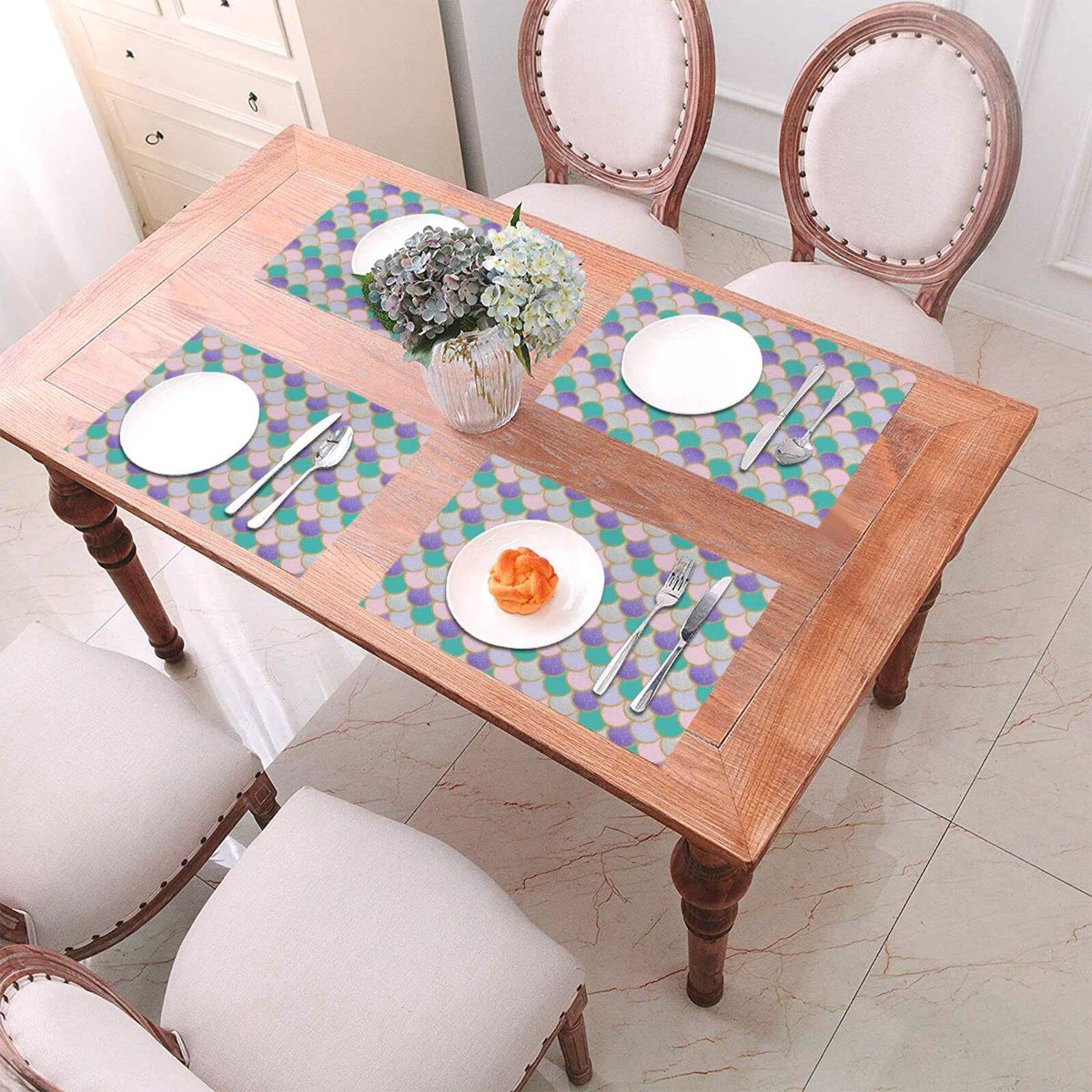 Tovaglietta a forma di sirena con stampa a squame da 40 cm x 30 cm resistente al calore antiscivolo in PVC per cucina, sala da pranzo e tavolo accessori decorativi
