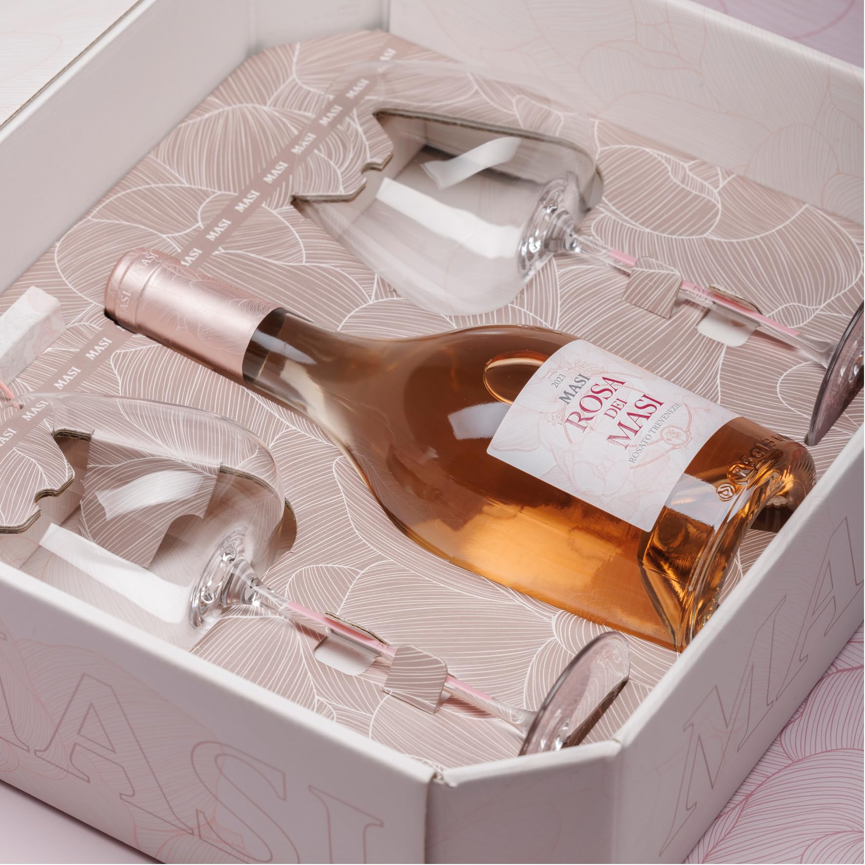 Paquet Exclusif Édition Limitée "Rosa Dei Masi" Et 2 Verres | Idée Cadeau | Coffret Exclusif Avec 1 Bouteille De 750 Ml Et 2 Verres Sérigraphiés