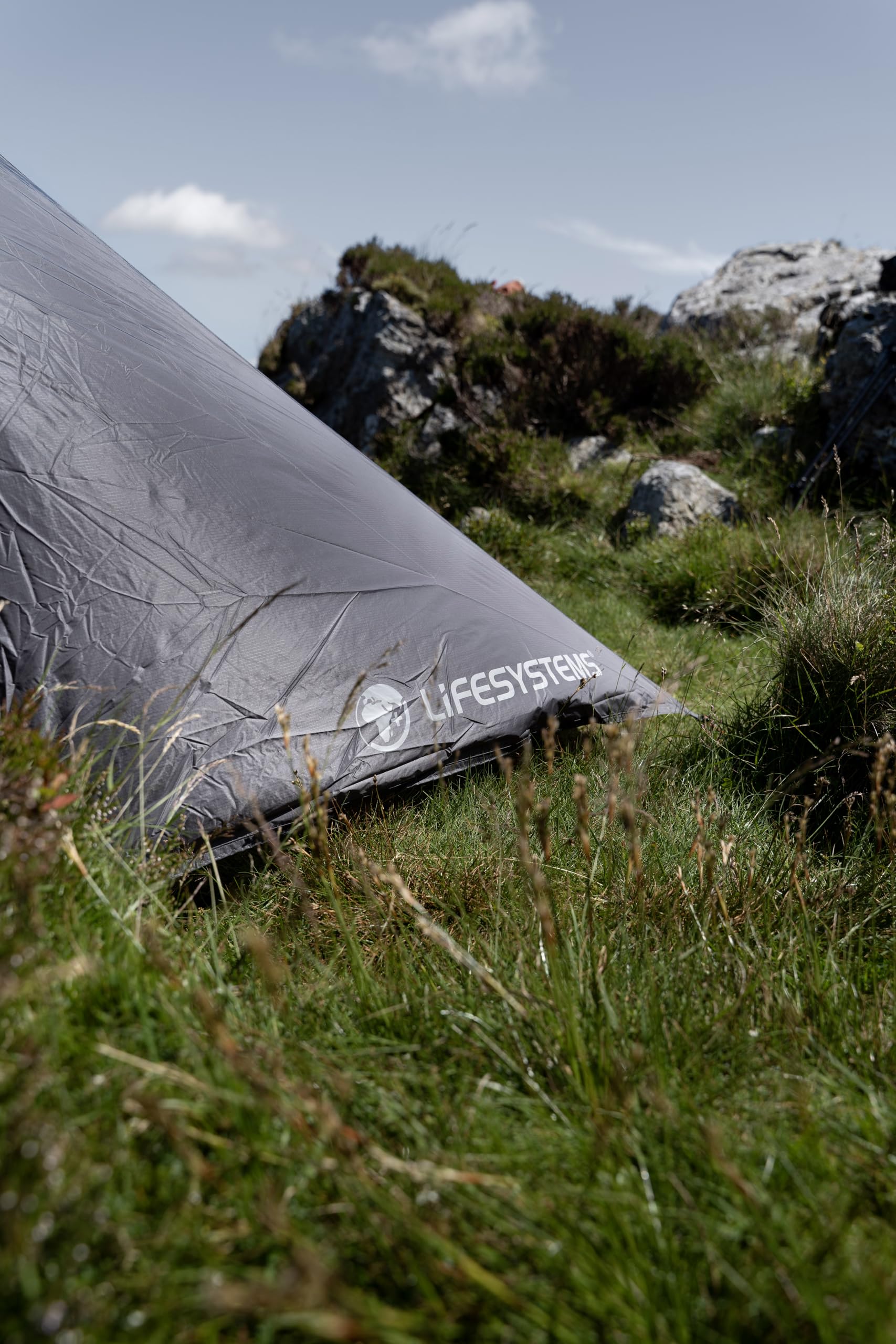 Lifesystems Solo Peak ultralekki namiot 3000 mm HH, całoroczny, 1-osobowy namiot Fast-Pitch do szybkiego pakowania, bikepackingu, dzikiego biwakowania, wędrówek i imprez