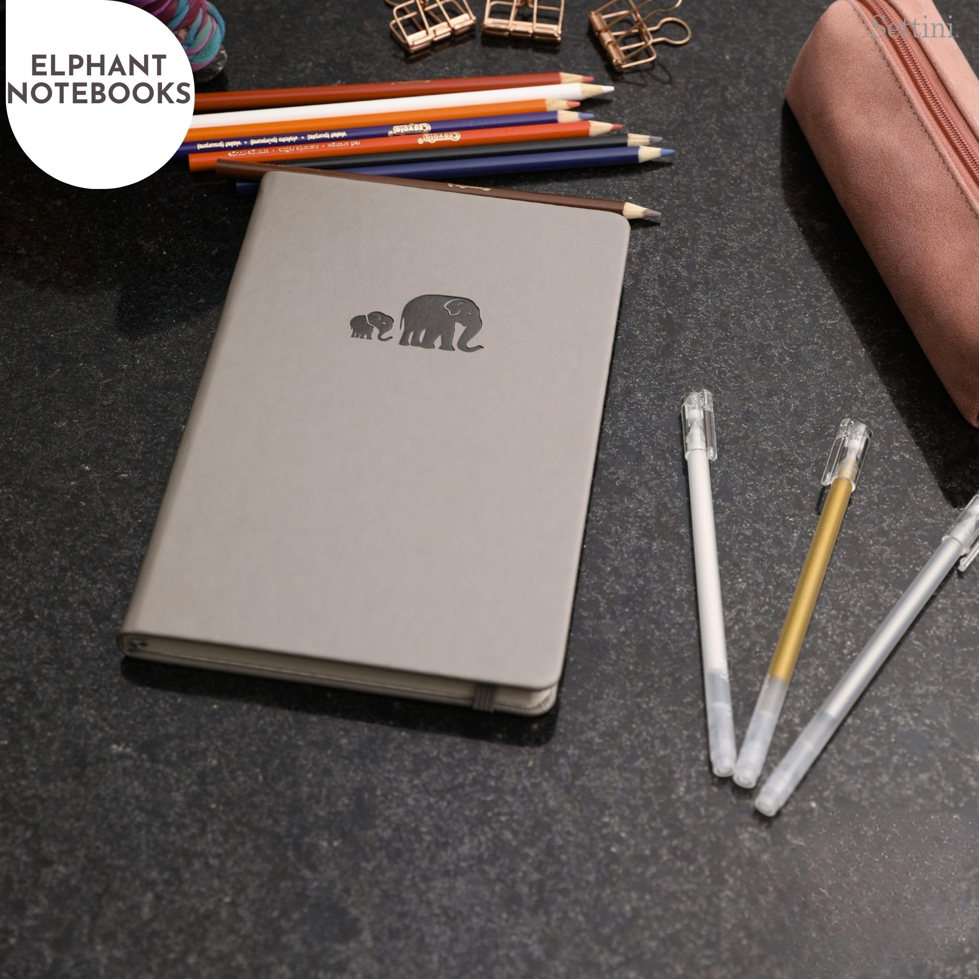 SETTINI Dotted Journal, ideal für Bullet Journaling - A5 Notizbuch aus veganem Leder, 192 Seiten in Archivqualität, QuillEase blutfreies Papier, Innentasche & Lesezeichen - Weihnachtsgeschenke, graue