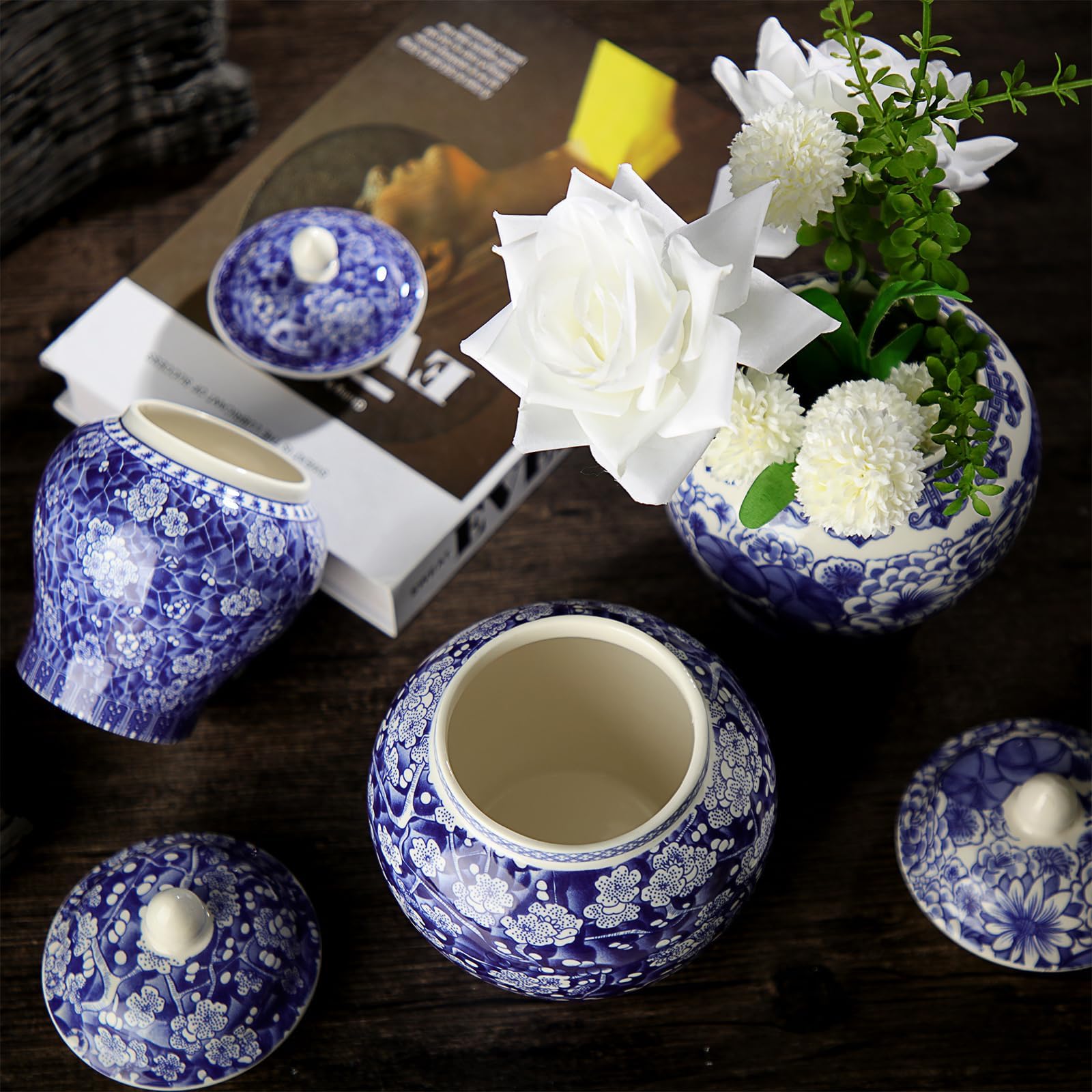 YUDIZWS Set mit 4 kleinen blauen und weißen Vasen, Porzellanvasen, blaue Chinoiserie-Dekoration, Ingwergläser, Keramik, chinesische Blume, dekorative Knospengläser mit Deckel, für Zuhause