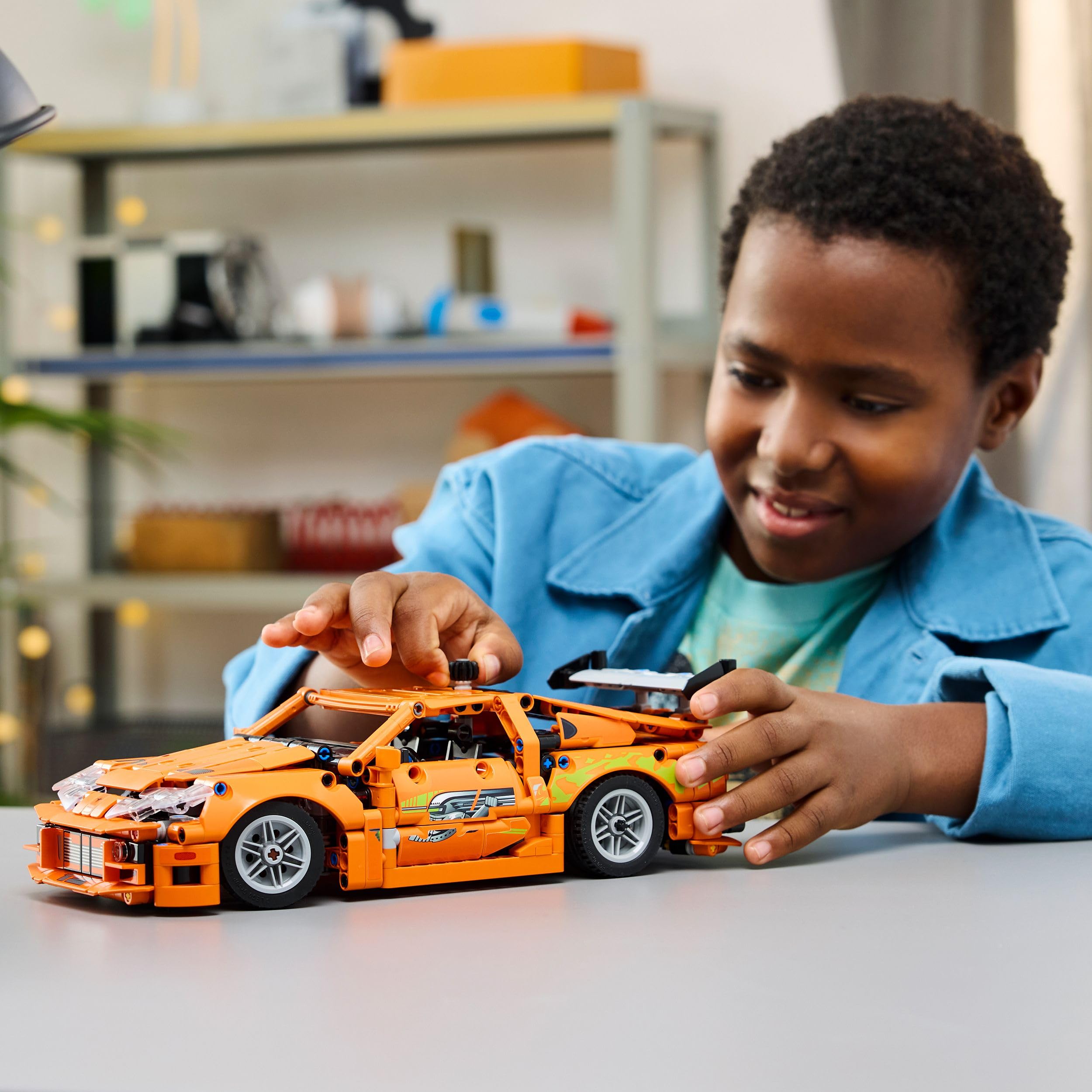 LEGO Technic Fast and Furious Toyota Supra MK4 Kit de Maqueta de Coche Deportivo de Juguete con Motor de 6 Cilindros, Regalo para Niños y Niñas de 9 Años o Más y Aficionados al Motor 42204