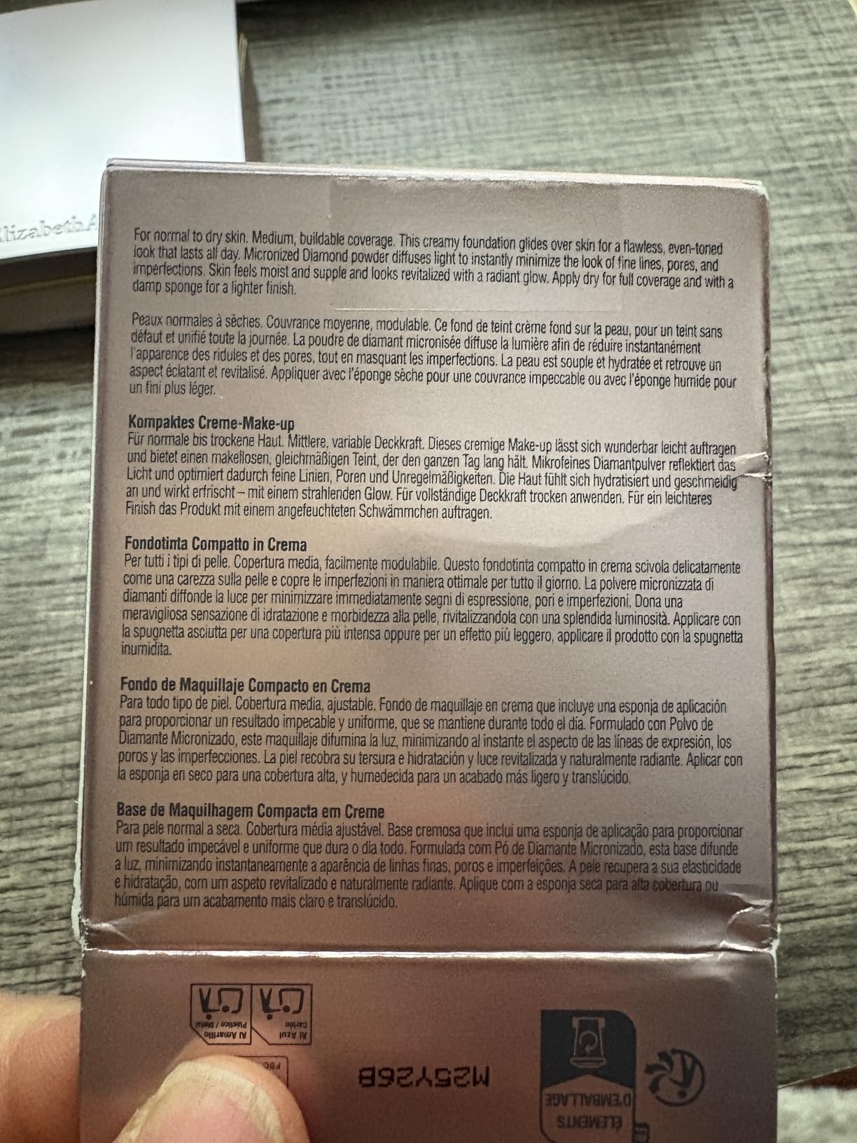 Revlon Consumer Products Corp. Elizabeth Arden Flawless Finish Sponge-On Cream Foundation Makeup, Medium-to-Full Coverage, Includes Compact & Applicator