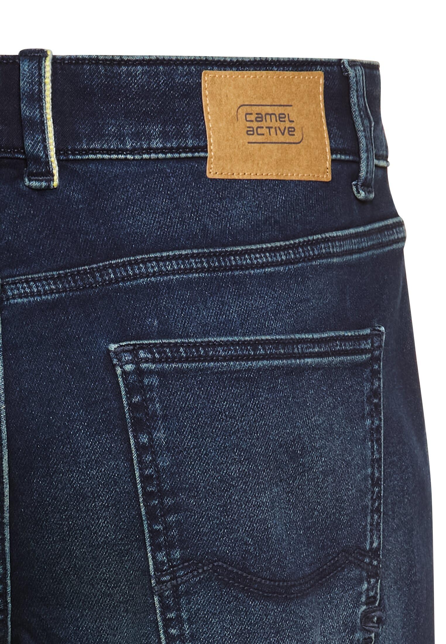 camel active Herren fleXXXactive® Jeansshorts im Regular Fit