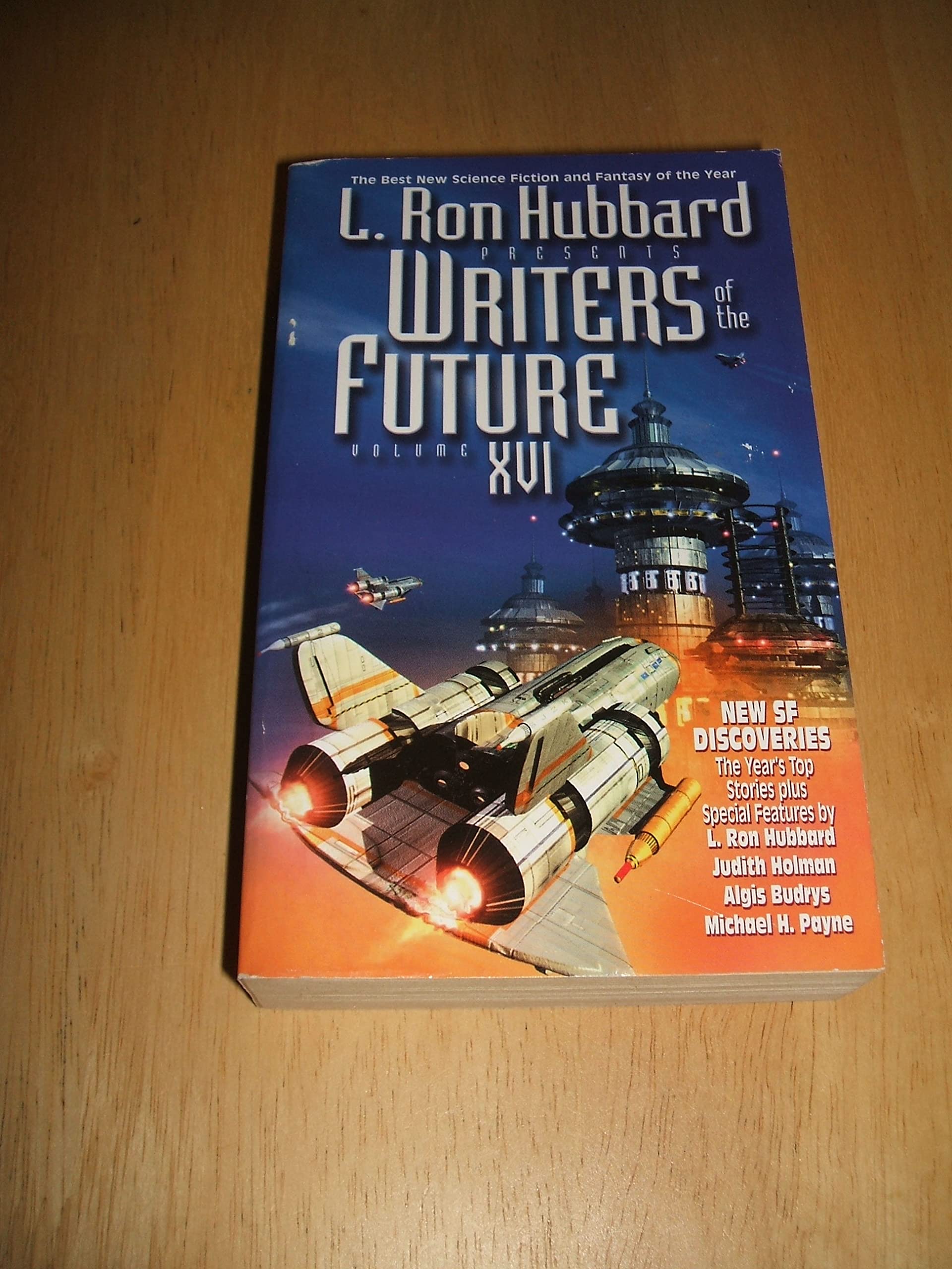 Buy L. Ron Hubbard Presents Writers of the Future — BookShops.in