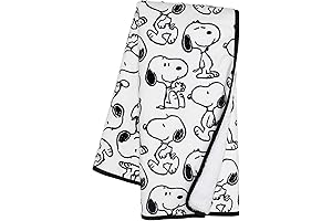 Lambs & Ivy Classic Snoopy Snuggle Blanket
