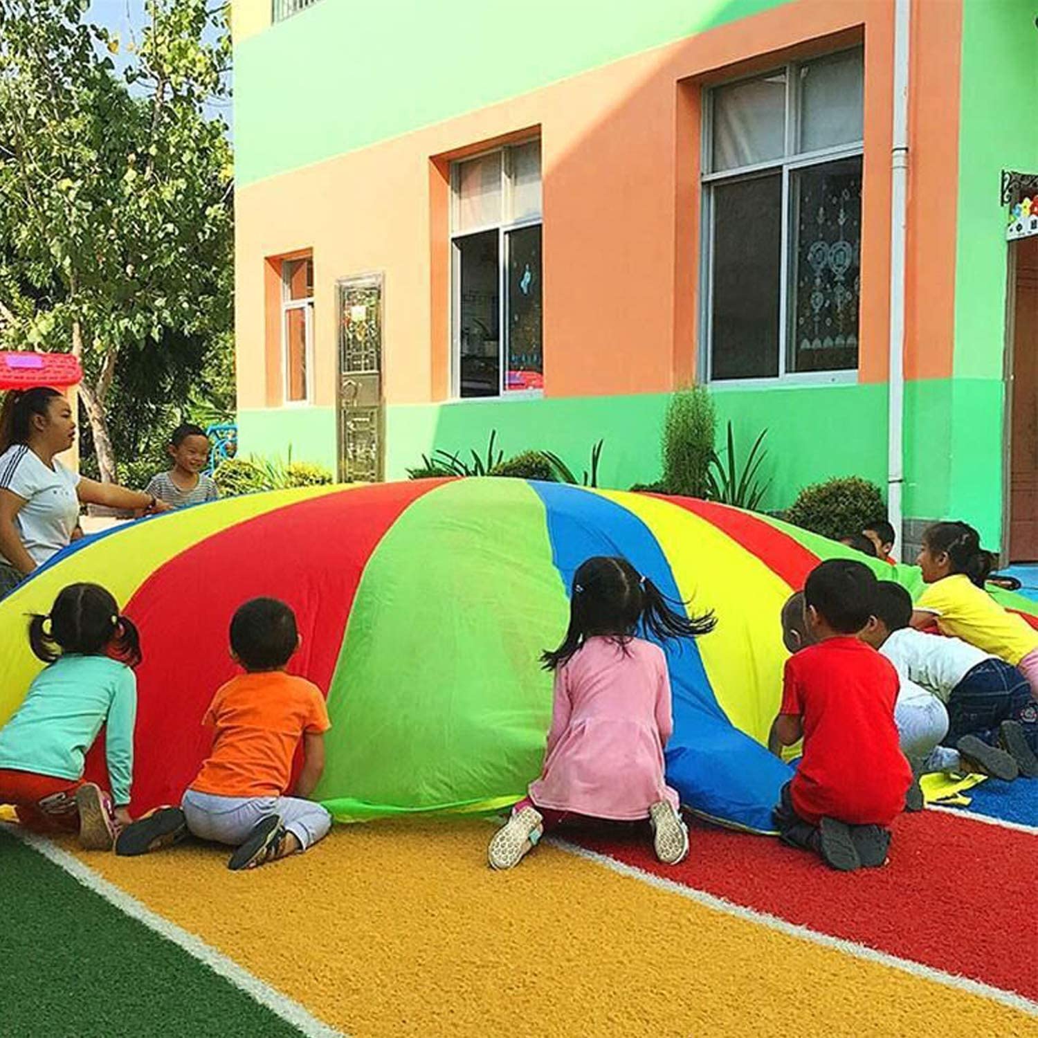 shengo 4m/13.12ft Schwungtuch für Kinder und Familie, Bunt Fallschirm Parachutes Spielzeug für Indoor Outdoor-Spiel und Unterhaltung - mit Tragetasche（16-22Kids