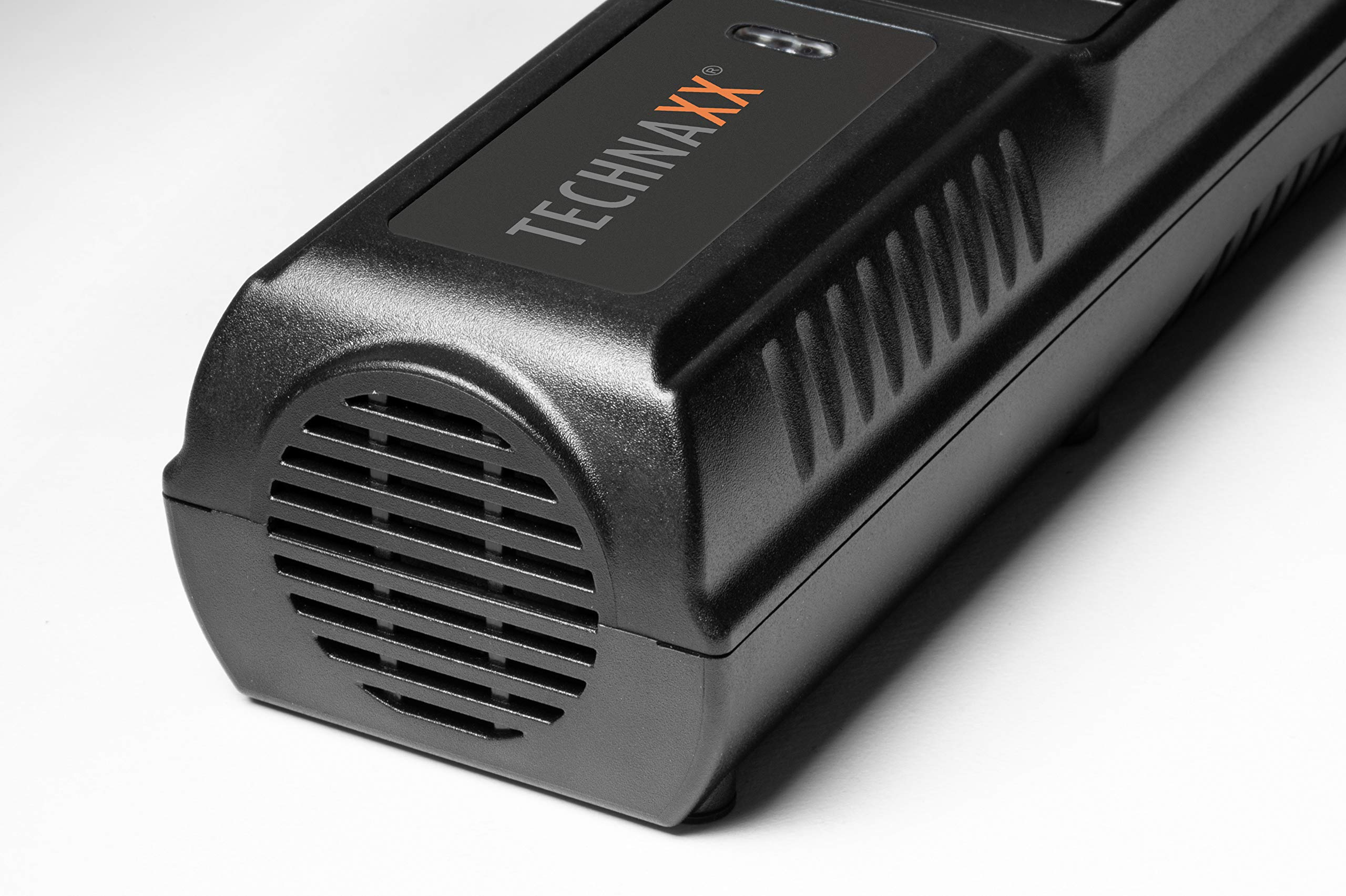 Technaxx Car Inverter 200W, convertidor de voltaje de 12V a 230V con 2 puertos USB, 1 toma Schuko, protección de alto/bajo voltaje y sobrecarga - Transformador de voltaje para encendedor TE21