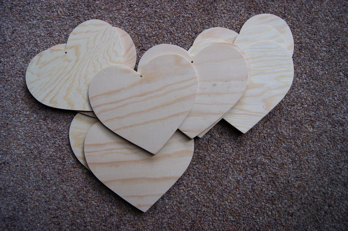 Craft Sales Ltd (20Cm) 10X Wooden Large Heart Unpainted Shapes Gift Tags Blank Craft Decoration
