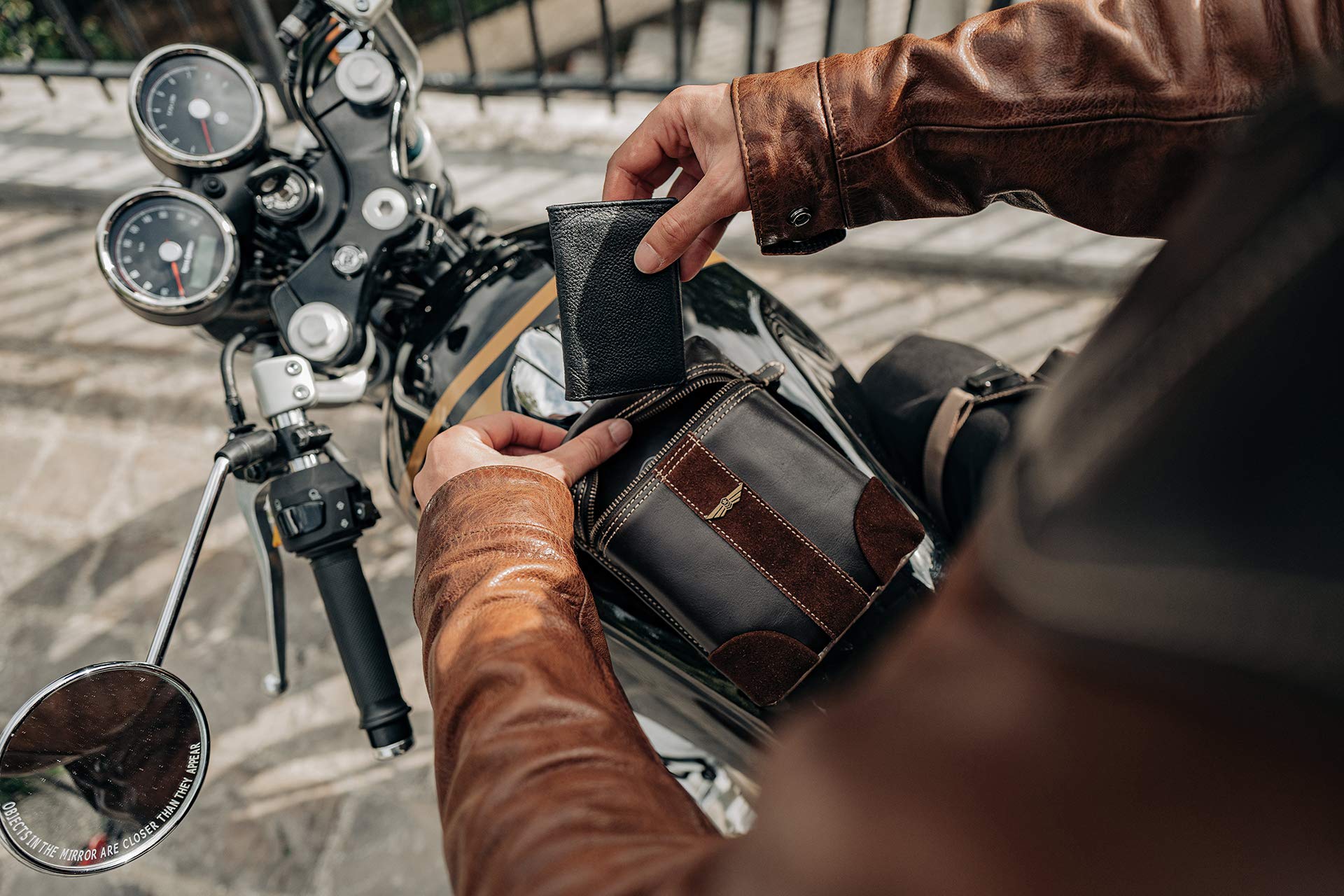 Sacoche Réservoir Aimantée de Moto Aviator - Cuir de Vachette Pleine Fleur Vintage & Cuir Velours - Imperméable & Léger - Ergonomique - Durable - Garantie 3 Ans