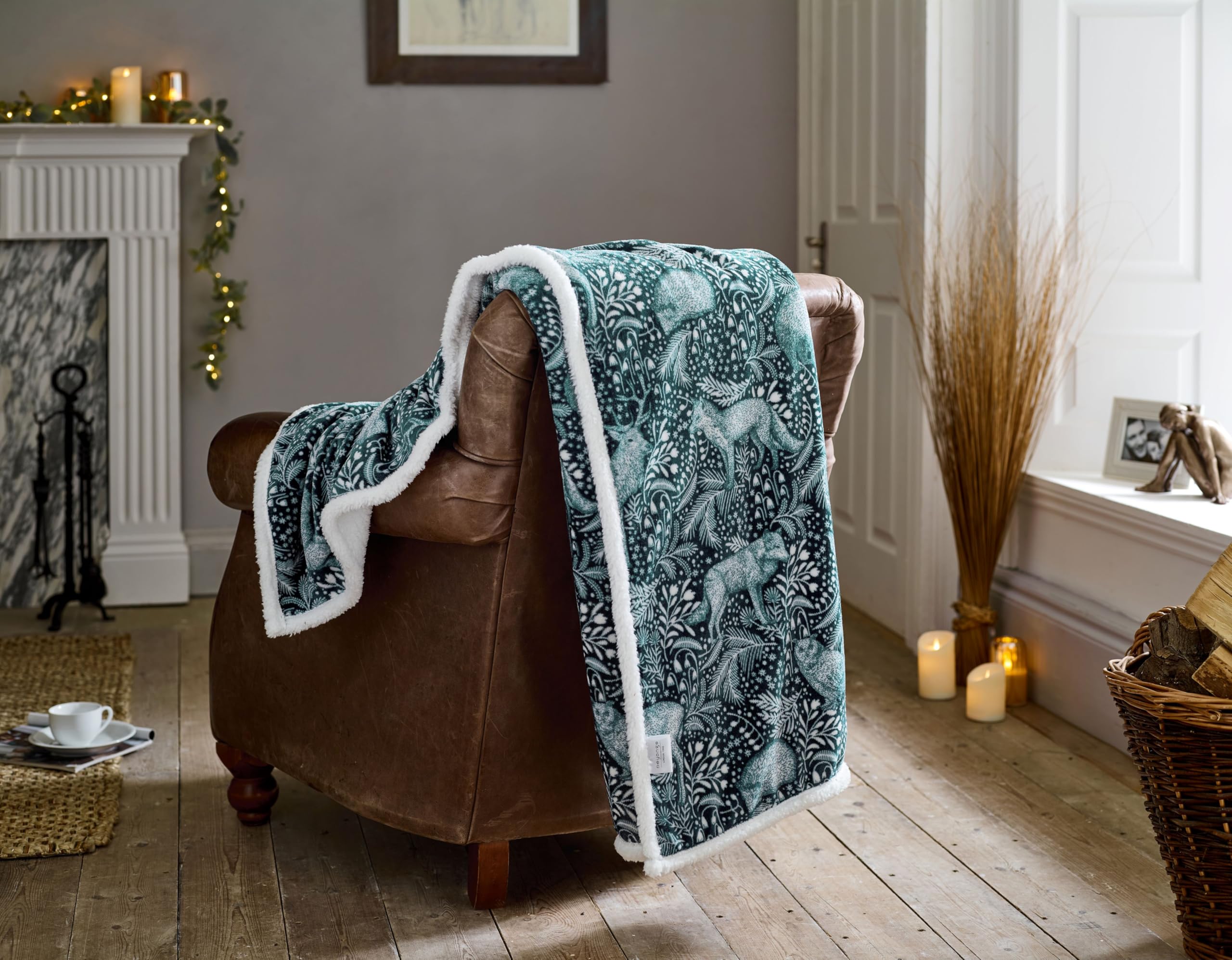 Deyongs Woodland Folk Flannel and Sherpa Throw 140 x 180cm