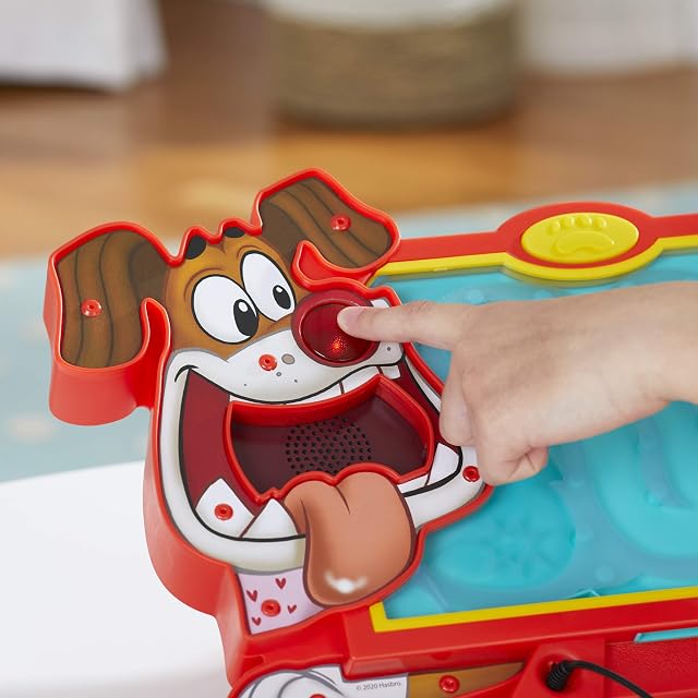 Foto 4 de 7 de Hasbro Gaming - El Allegro Chirurgo S.O.S. Cachorro, juego en caja con sonidos