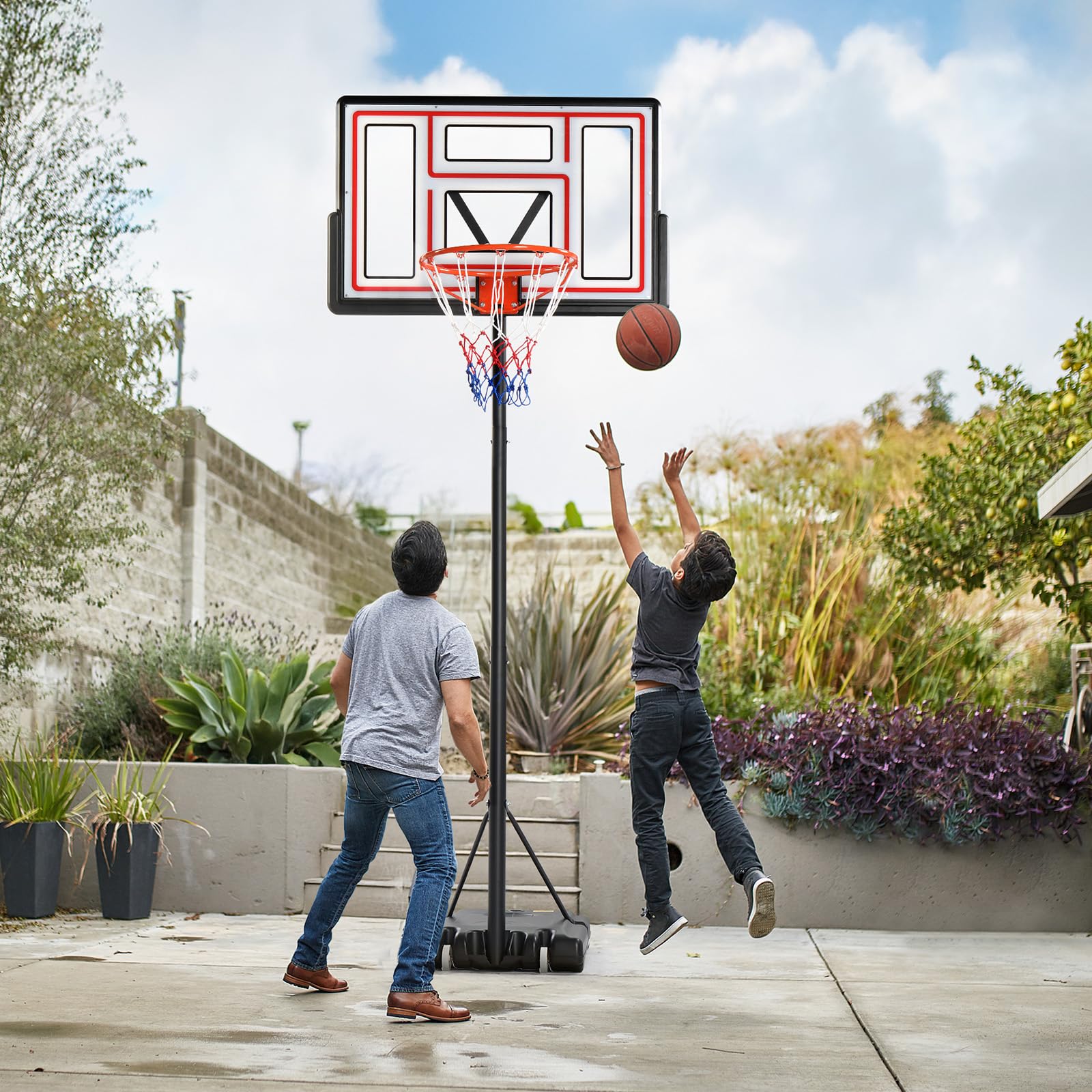 LEADZM Canasta de baloncesto exterior con soporte y ruedas, 2 redes, pelota de baloncesto para adultos y niños, altura ajustable para jardín y patio, 135-305 cm de altura