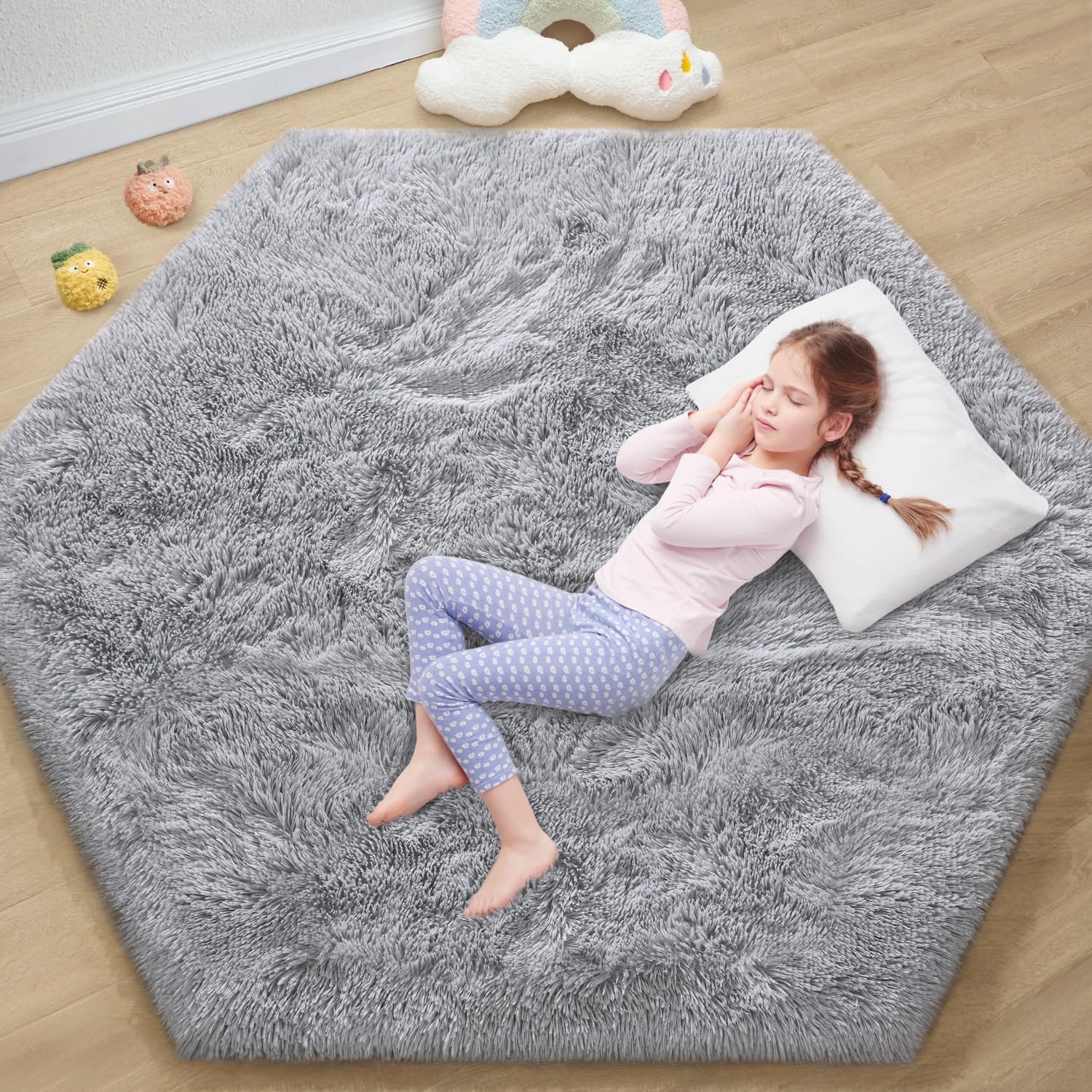 EVOIONOS Grey Hexagon Area Rug, Fluffy Bedroom Carpet, 5.2x6 Feet, Soft Non-Slip, Kids Girls Room, Dorm Rug — image 1