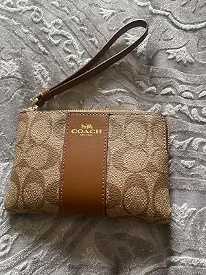 coach corner zip wristlet review