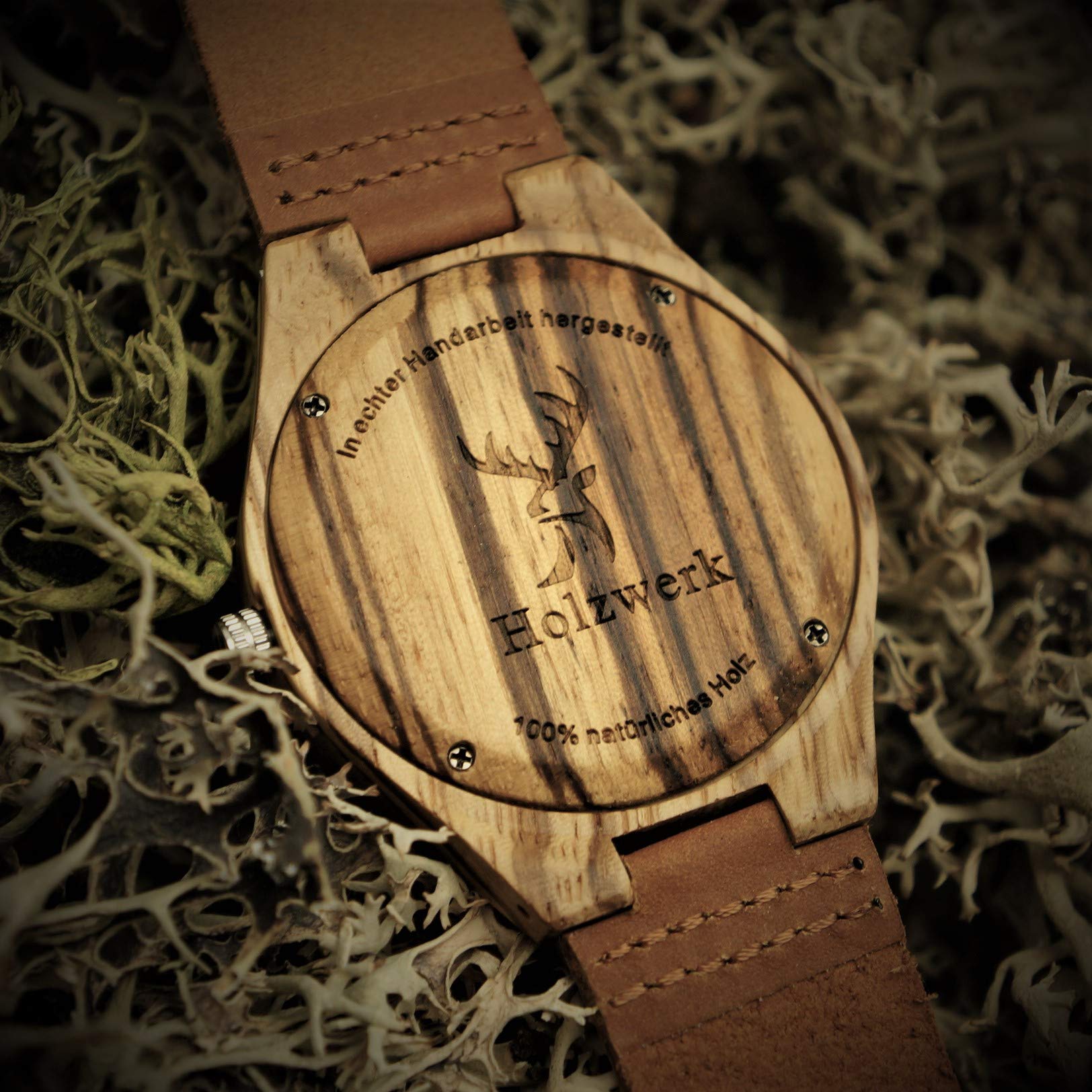 Holzwerk Germany Handgefertigte Berlin Designer Öko Unisex Damen Uhr Herren Öko Natur Holz Leder Armband Holzuhr Analog Klassisch Quarz- in Braun mit Berliner Fernsehturm