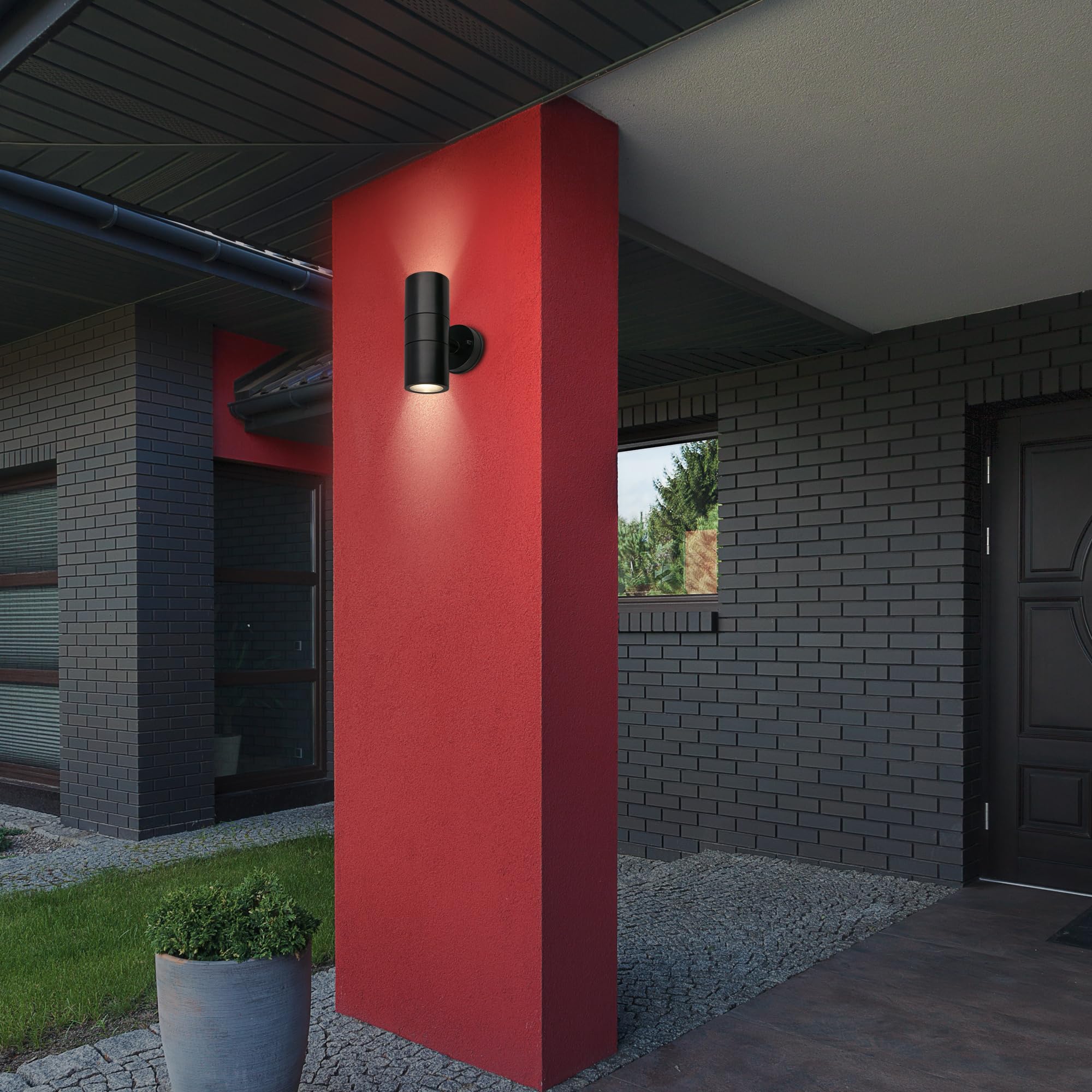 BRILONER - Zewnętrzna lampa ścienna IP54, ochrona przed bryzgą wody i kurzem, gniazdo GU10, max. 7W, lampa zewnętrzna, oświetlenie zewnętrzne, 16x7,5x11 cm, czarny
