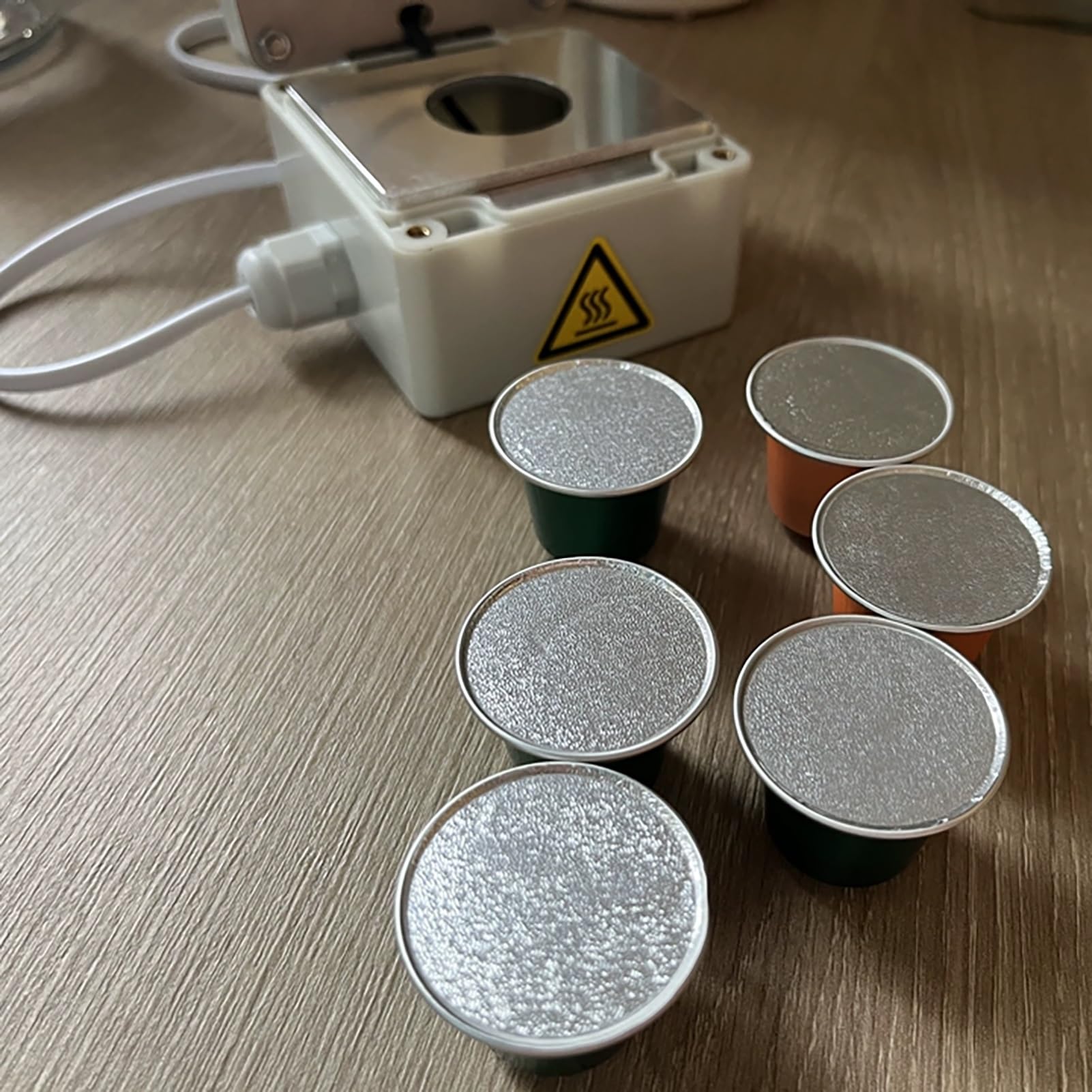 Maszyna do zgrzewania kapsułek kawy, folia zgrzewająca z folii aluminiowej, konwerter kapsułek wielokrotnego użytku adapter kapsułek do kawy, uchwyt konwertera kapsułek espresso