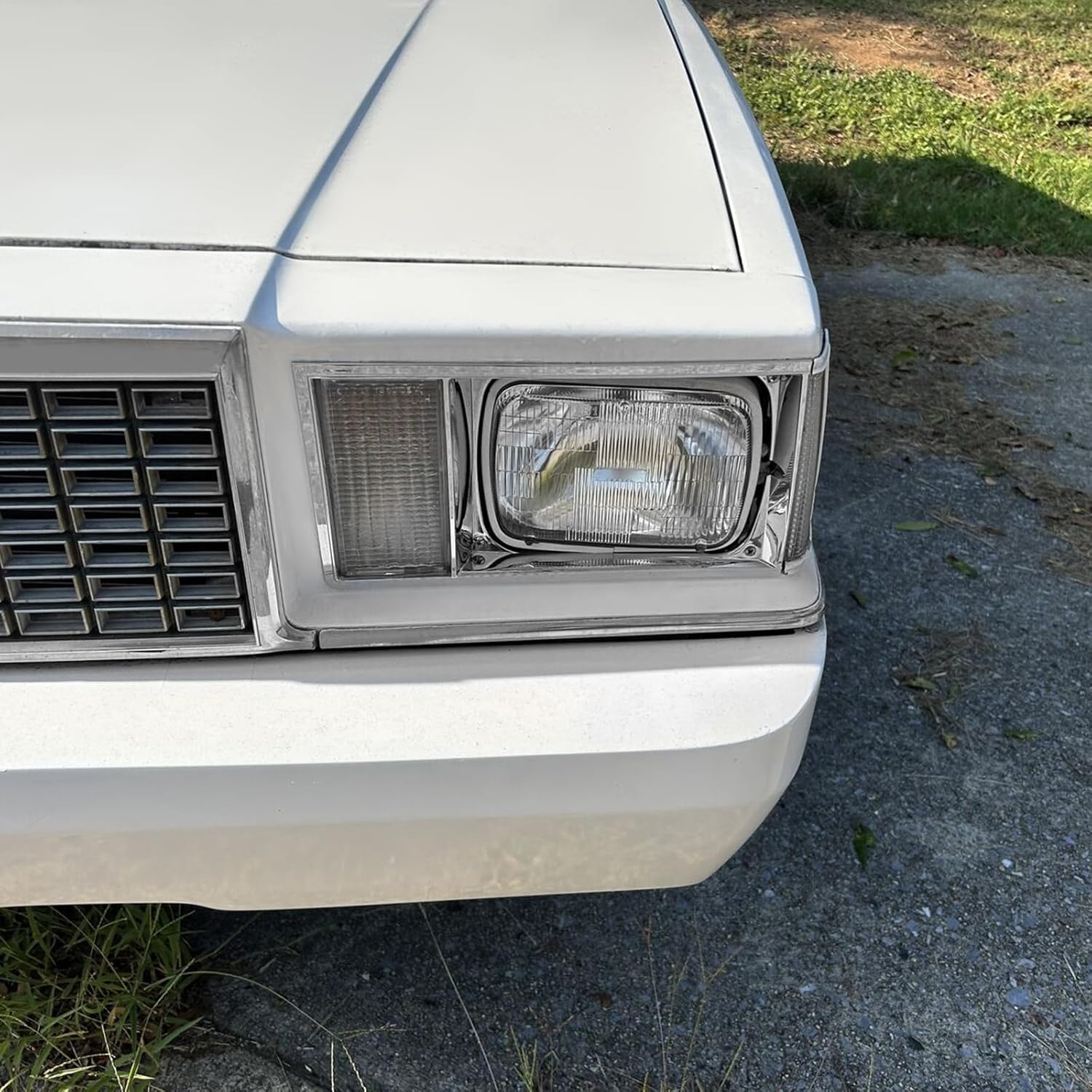 HECASA Pair Headlight Bezels Compatible with 1978-1979 Chevy Chevrolet Malibu El Camino GMC Caballero Front Headlamp Trim Chrome Replacement for GM463532 GM463531 Left & Right