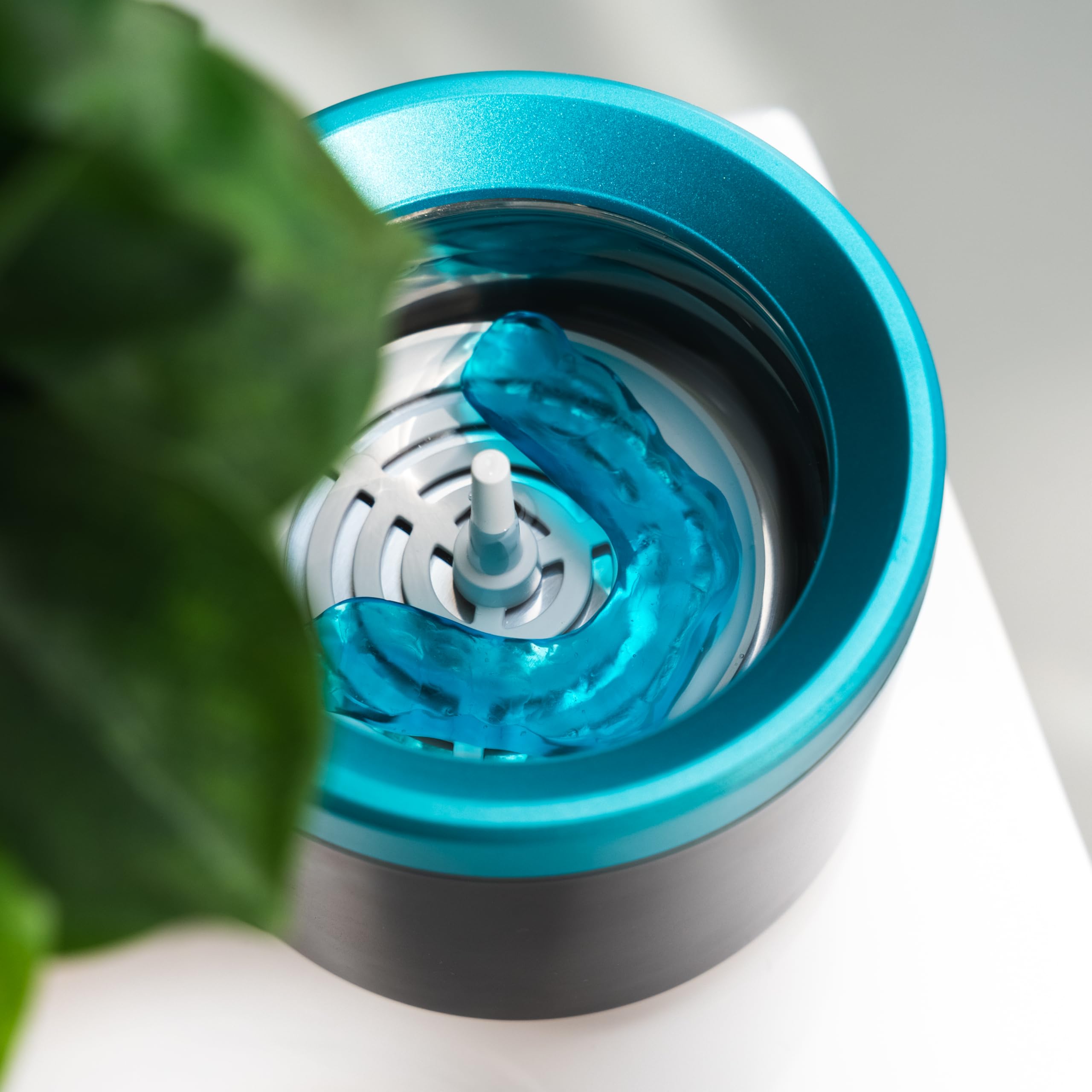 Cecotec Limpiador Ultrasonido Dental para Férulas y Dentaduras ToothCare Elite Clean. Limpieza con Vibraciones Ultrasónicas, Cesta Inserción/Extracción, Luces UV, Resultados en 5min, Tanque 200ml