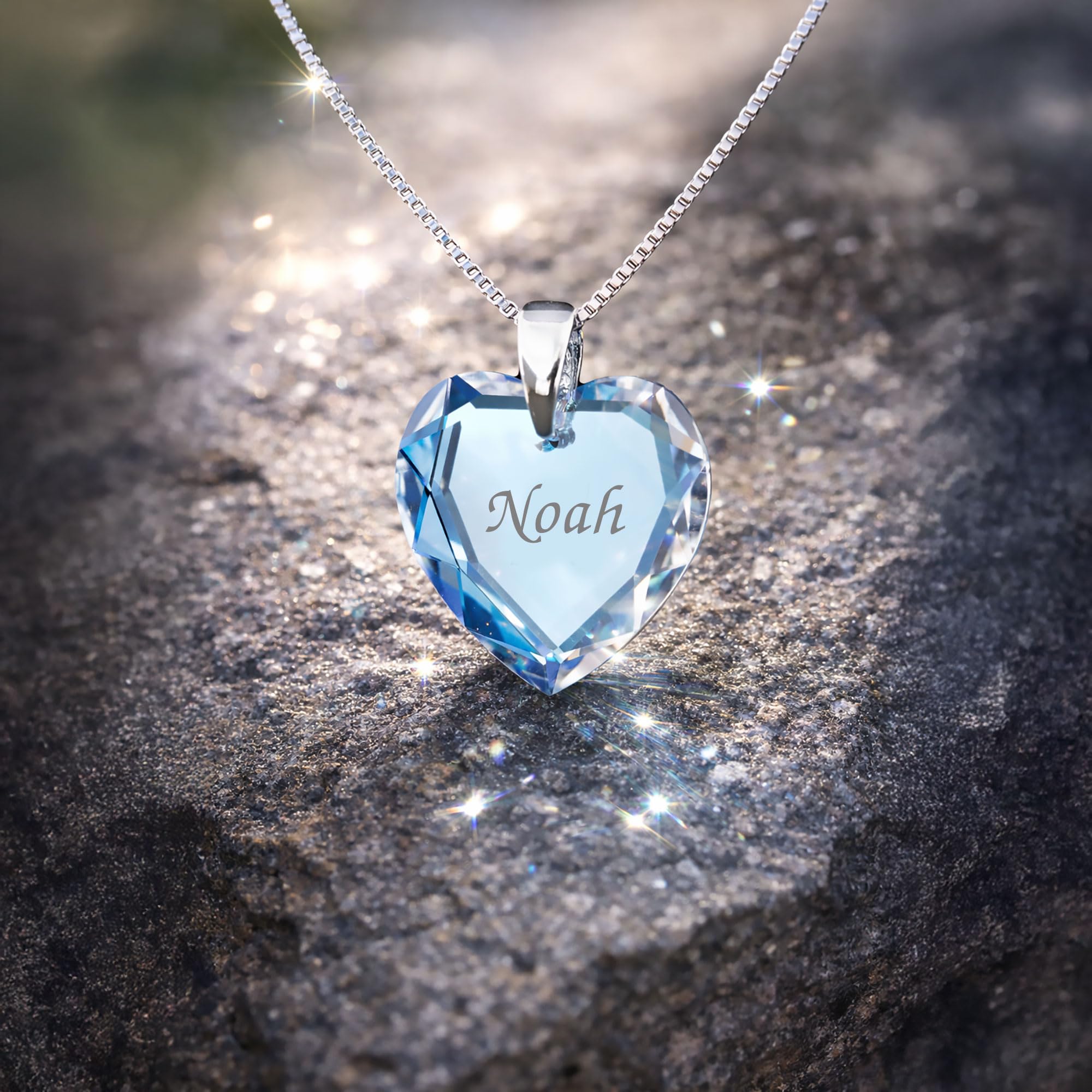 Personalisierte Namenskette 925 Silber mit Swarovski Elements Herzanhänger und individueller Namensgravur
