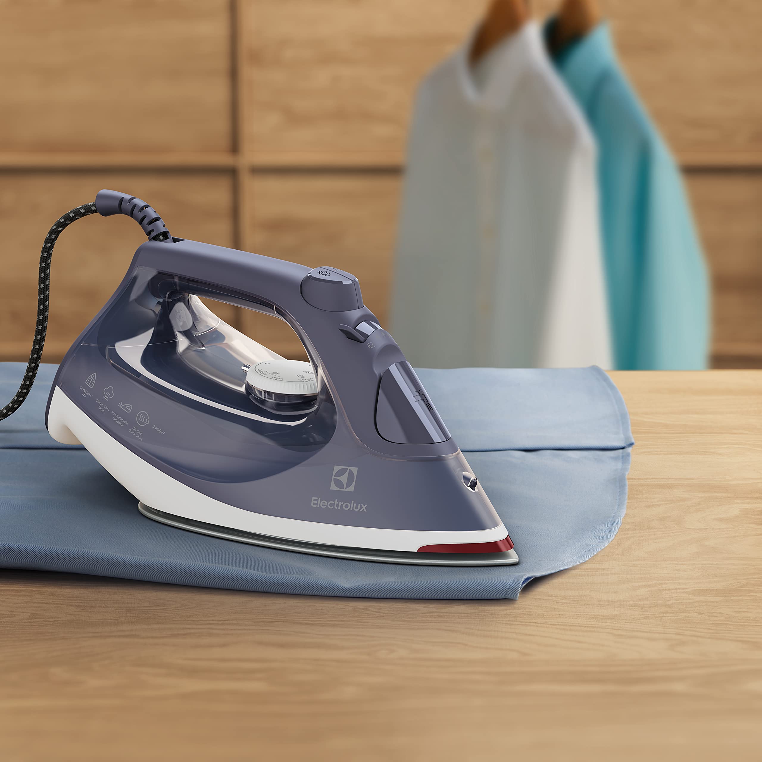 Electrolux Plancha Refine 600 E6SI1-2MN, Plancha a vapor con suela GLISSIUM 175 resistente a los arañazos, autolimpiante con FlushClean, antigoteo, Misty Navy