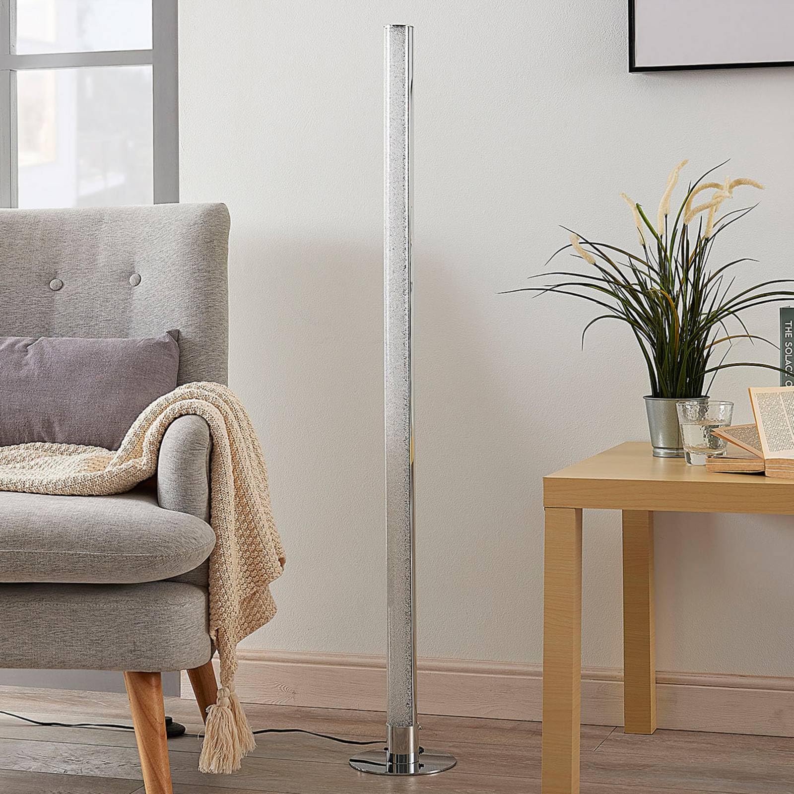LED Lámpara de pie 'Hadis' (Moderno) en Plateado hecho de Plástico e.o. para Salón & Comedor (1 llama,) de Lindby | lámpara de pie LED