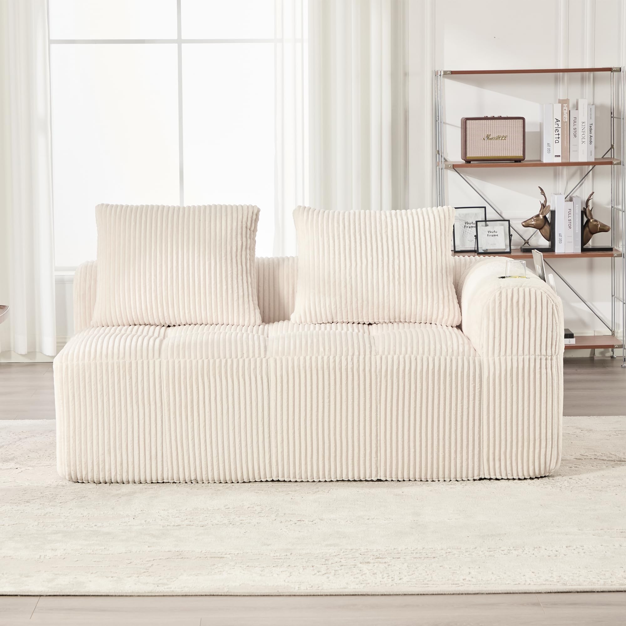 Zweisitzer Cord Sofa mit Getränkehalter & Seitentasche, Modulares Polstersofa inkl. 2 Kissen, Kompakte Stoffcouch für Wohnzimmer & Arbeitszimmer, Beige