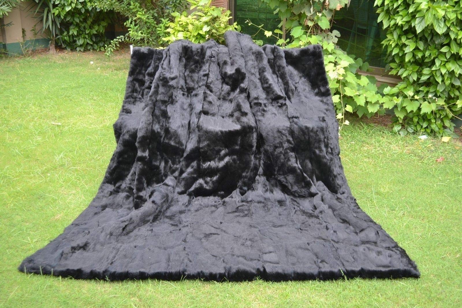 Amazon | 本物のラビットファーブラックブランケットラグ スロー