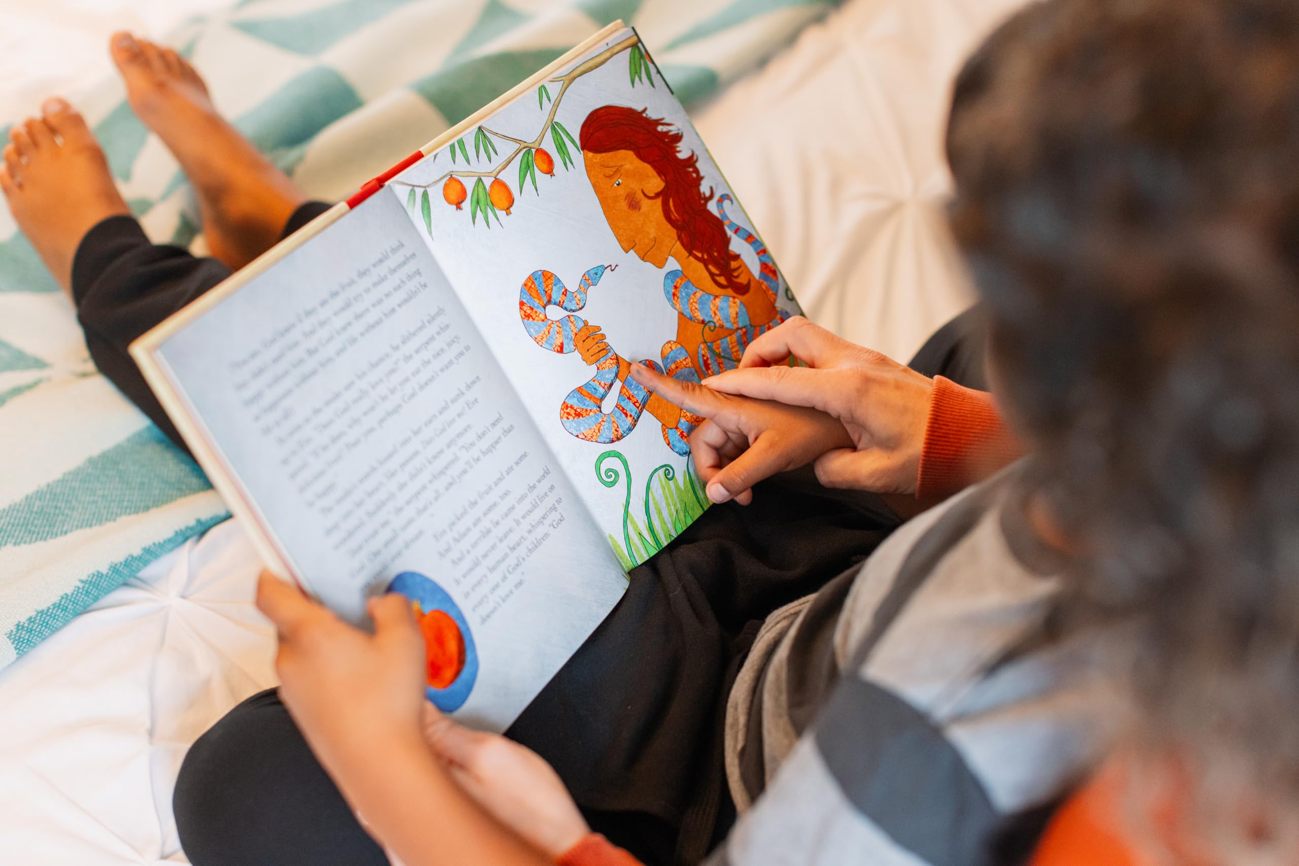 The Jesus Storybook Bible, Read-Aloud Edition: Every Story Whispers His Name - Image 9