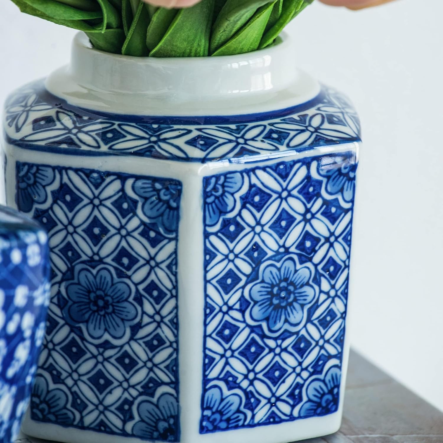 A&B Home Blue and White Vase, Porcelain Ginger Jars for Home Decor, Chinoiserie Vase for Bedroom Living Room Console Table Accent, Shelf and Tabletop Decor, Set of 3