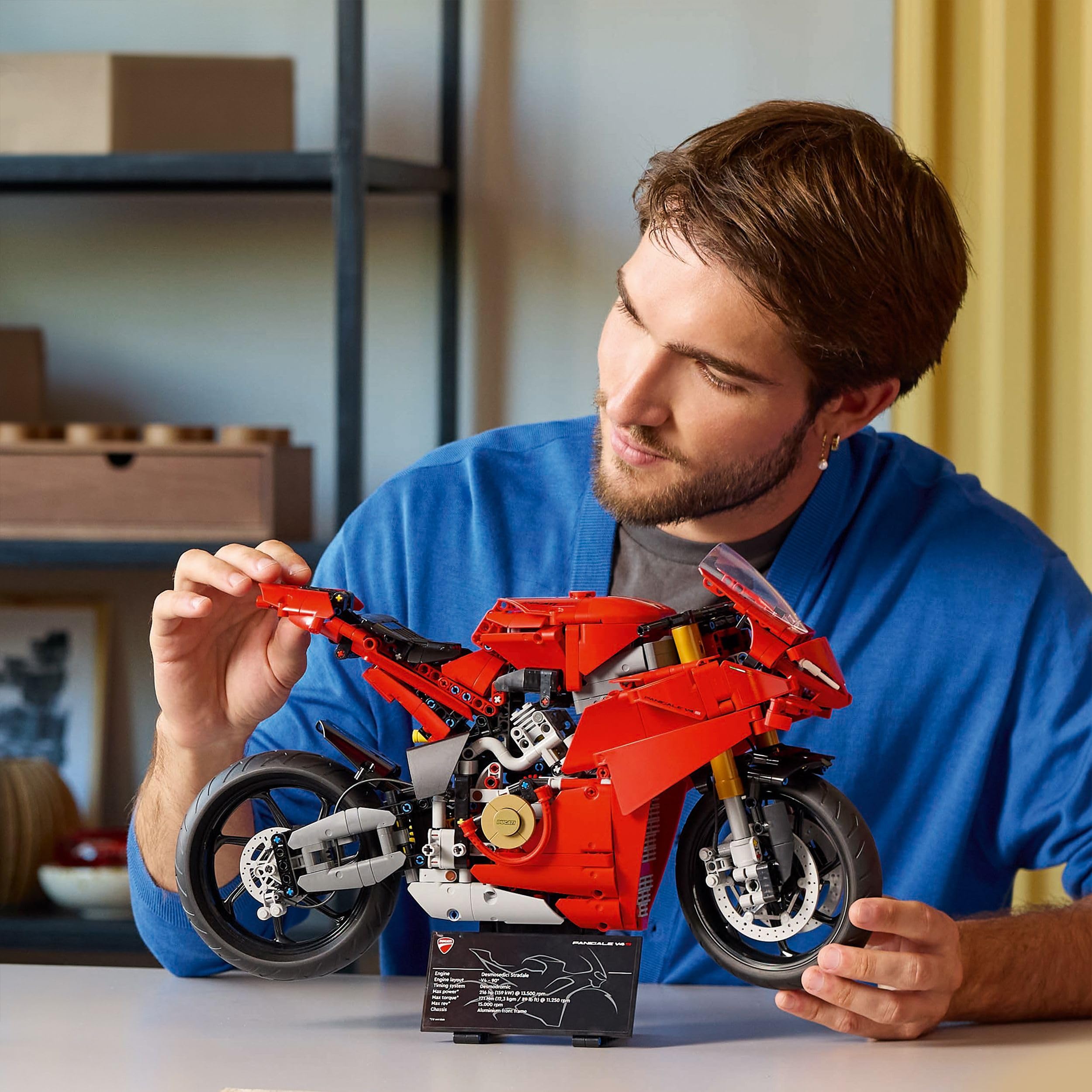 LEGO Technic La Moto Ducati Panigale V4 S - Moto à Construire pour Adulte, Homme et Femme - Blocs de Construction de véhicule - Idée de Cadeau pour Papa 42202
