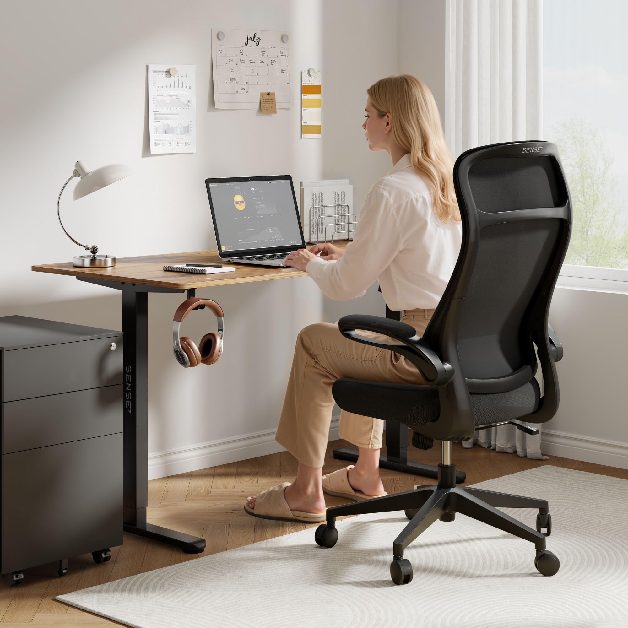 SENSE7 ergonomischer Bürostuhl höhenverstellbar Netzrückenlehne Schwarz