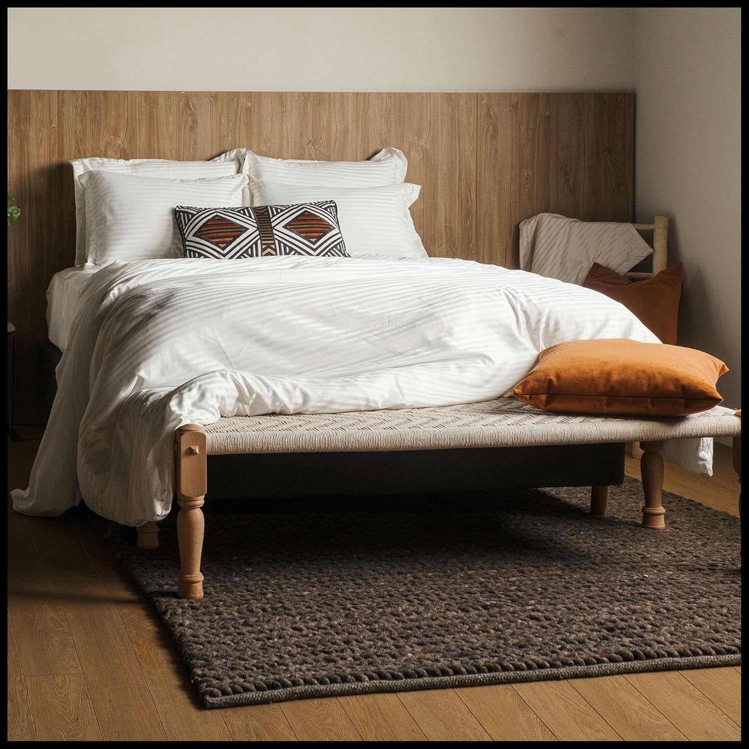 Funda Nórdica Cama 150 & 135 Satinada a Rayas - Juego con Funda 220x240 cm y 2 Fundas de Almohada 50x70 cm –100% Poliéster – Suave, Transpirable y Antiácaros - Blanco Brillante