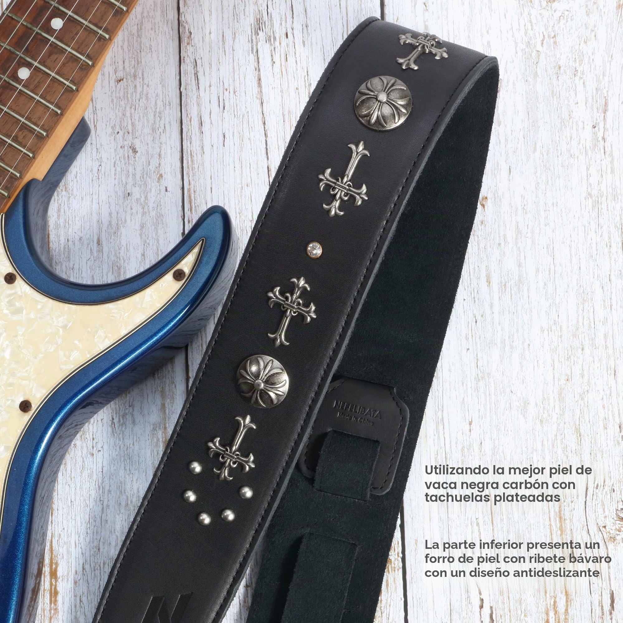 Nefelibata correa de guitarra de cuero de grano completo con relleno de espuma con remaches de plata cruz para guitarras eléctricas, acústicas y bajo (2,5" de ancho, negro carbón)