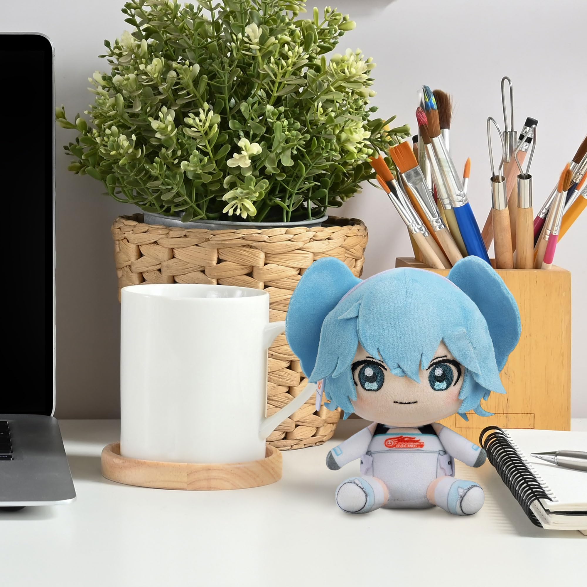 Amazon.com: Good Smile Racing Hatsune Miku GT Project 15th