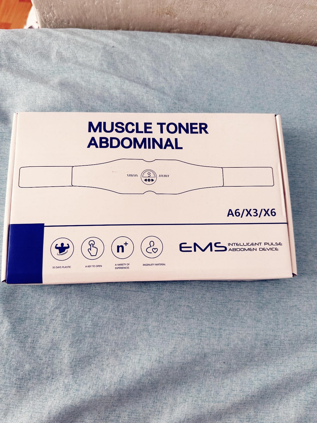 WARDBES EMS Bauchmuskeltrainer – USB-wiederaufladbarer Muskelstimulator, 6 Modi, 9 Intensitäten, Für Bauch, Arme, Po, Männer & Frauen