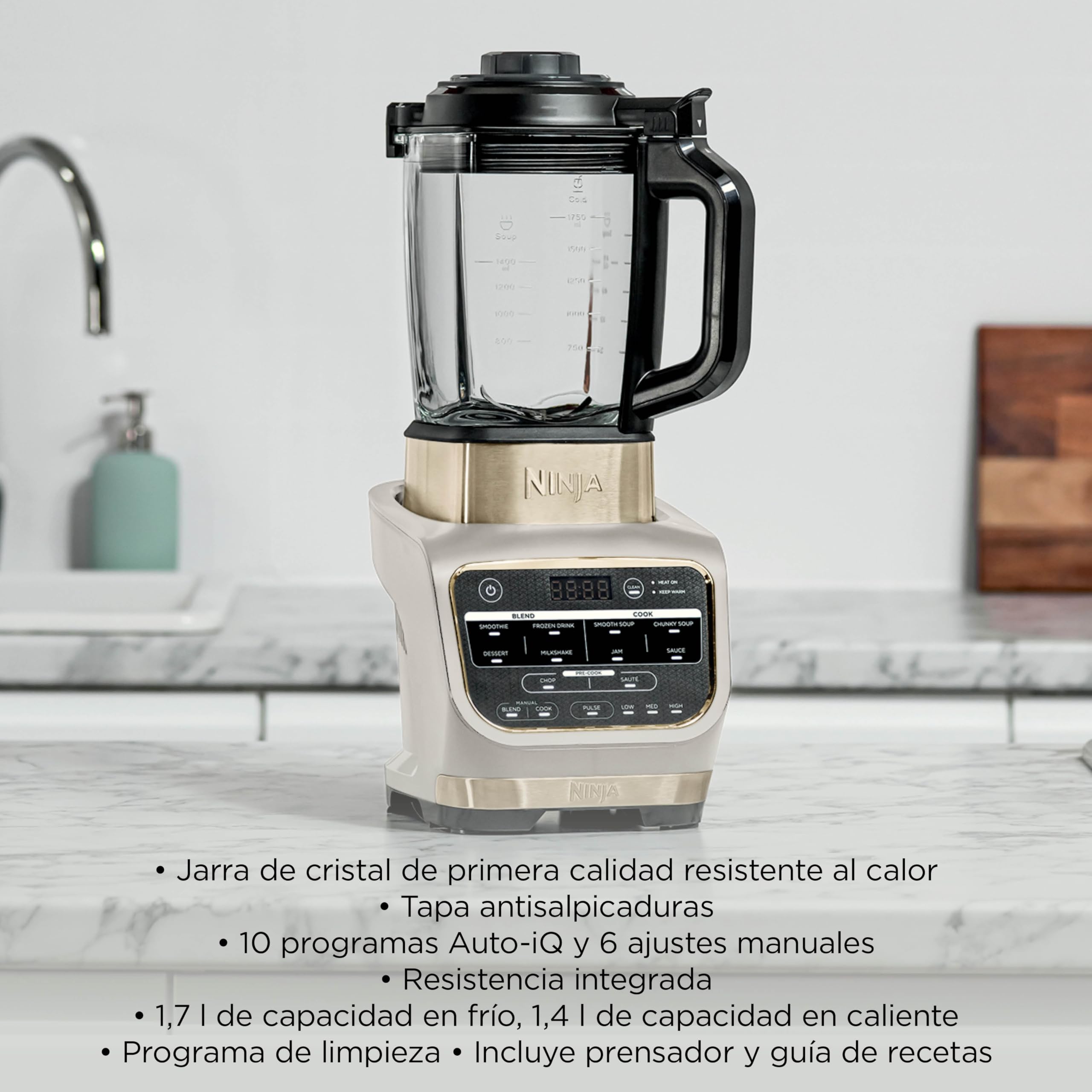 Ninja Foodi Batidora de vaso y sopera eléctrica, 1000 W, 10 programas, jarra de cristal de 1,7 l con resistencia integrada, batidora para mezclas calientes, prensador, piedra dorada, HB150EUSTGD