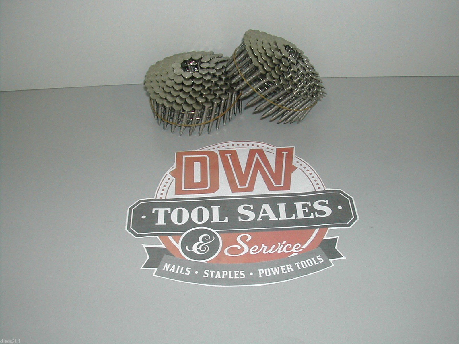 Coil Roofing Nails 1 1/2