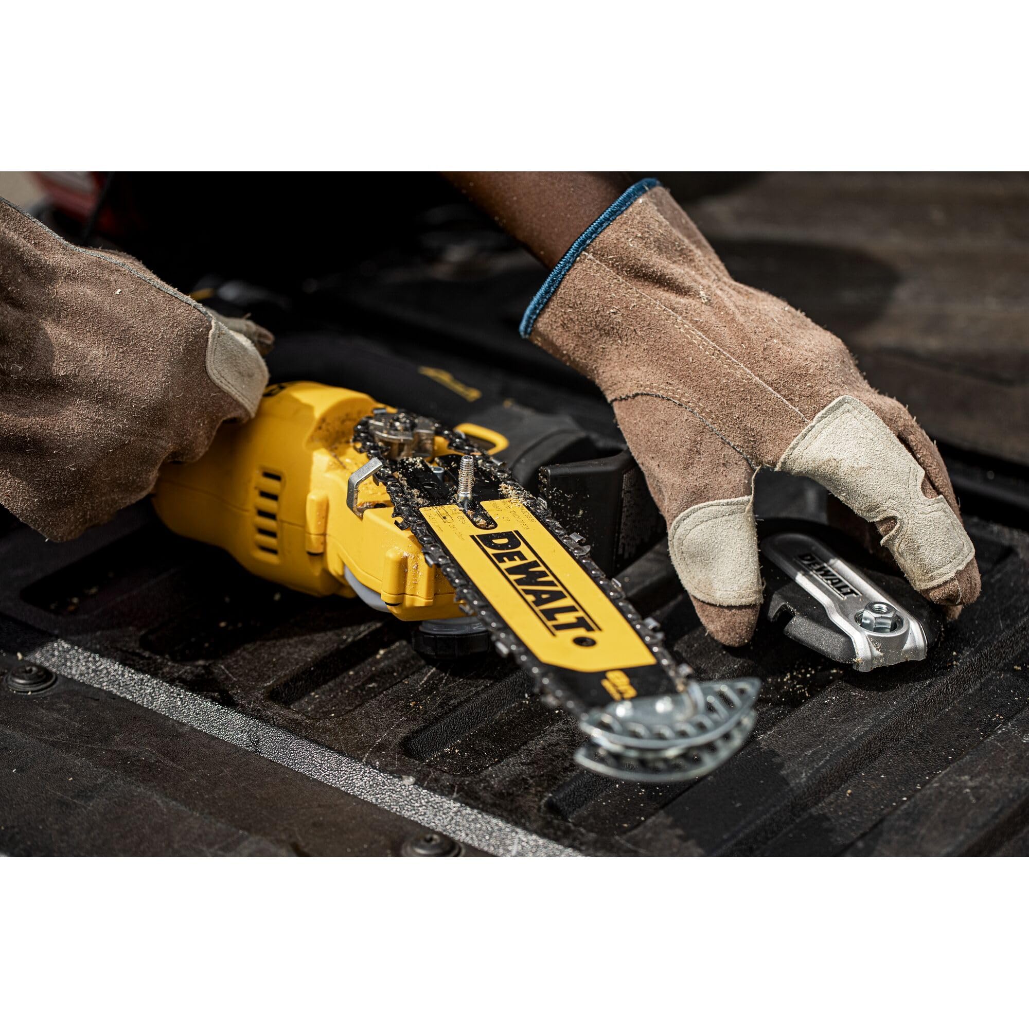 DEWALT Sierra de podar sin escobillas XR 18V sin cargador/batería, DCMPS520N-XJ